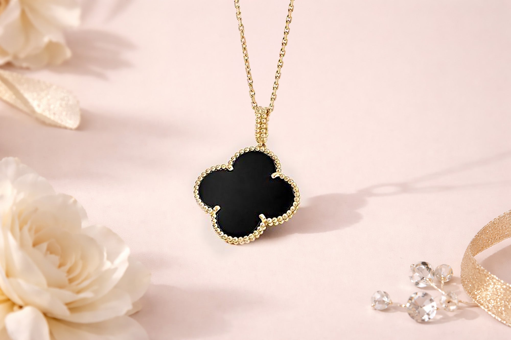 How Chain Thickness Influences Van Cleef & Arpels Resale Value