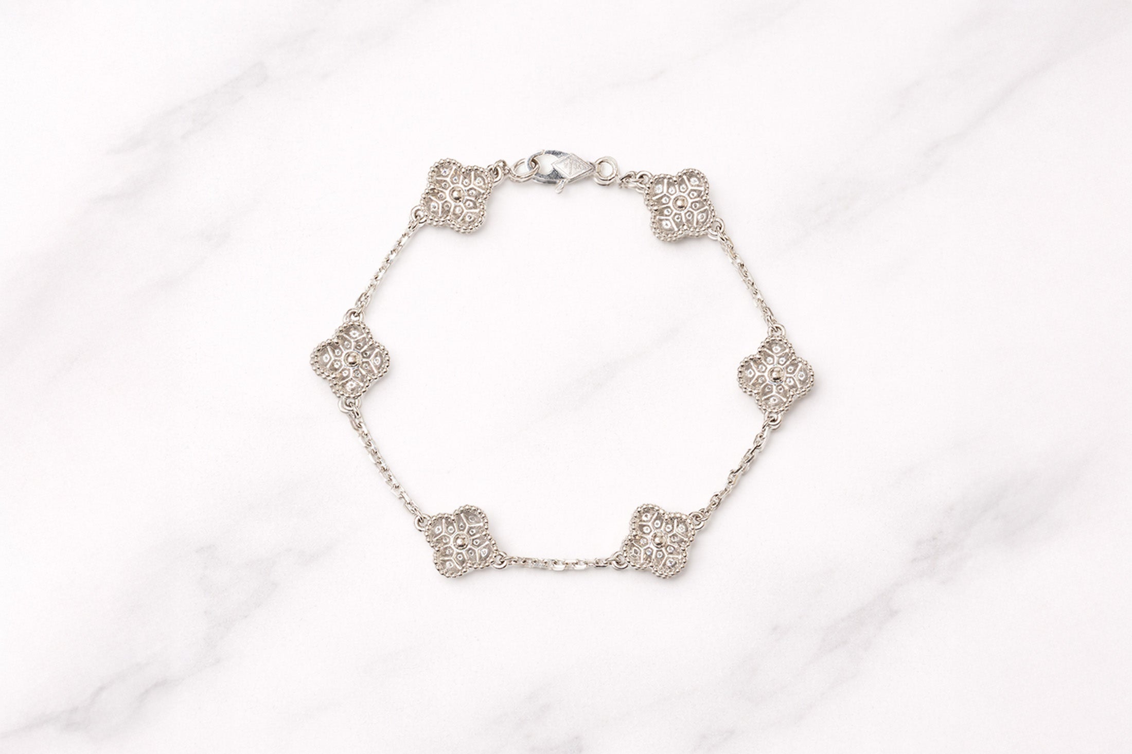 How to Spot Misaligned Motifs in Van Cleef & Arpels Designs