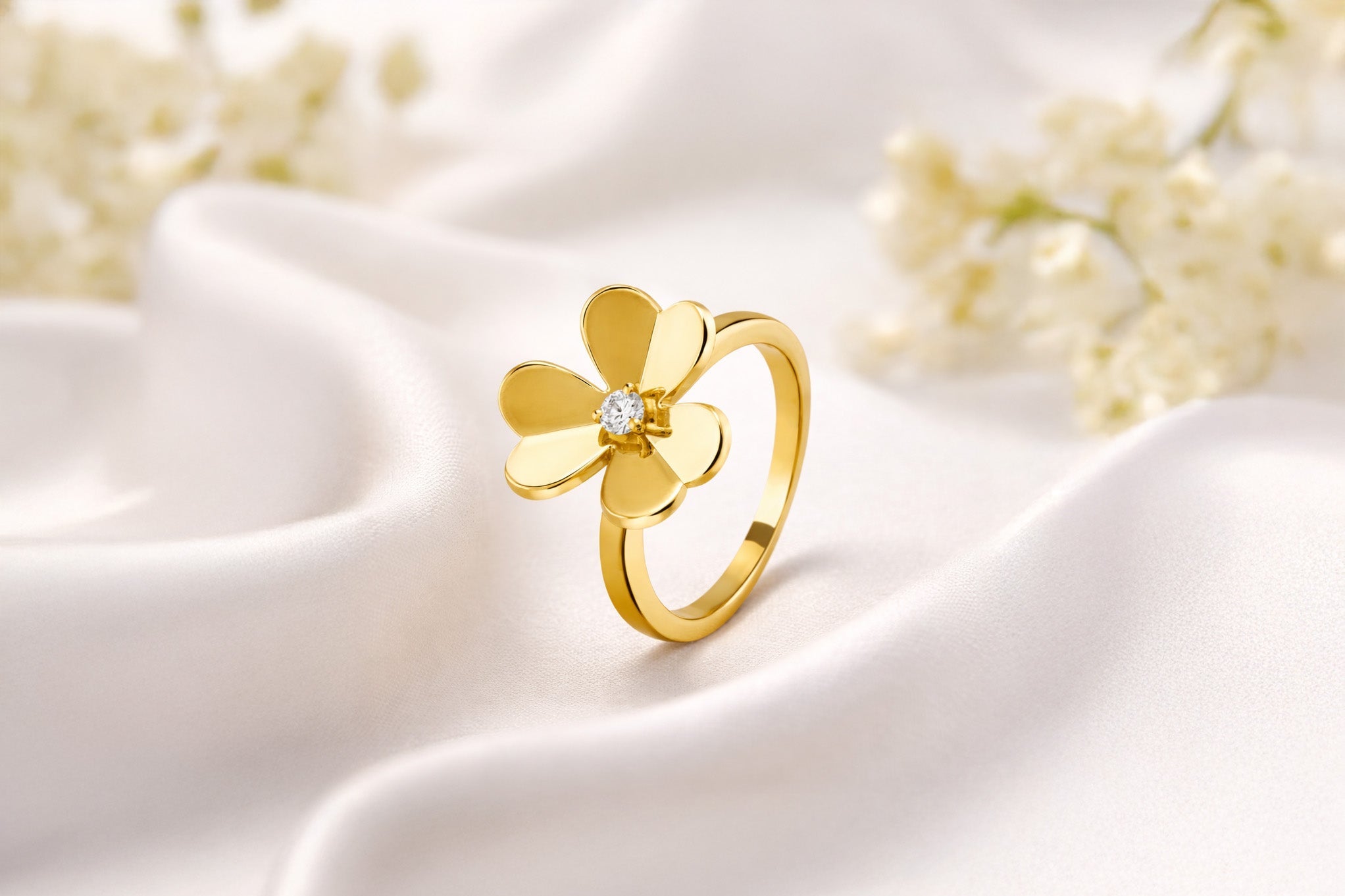 What Makes Van Cleef & Arpels Jewelry Attractive to Collectors