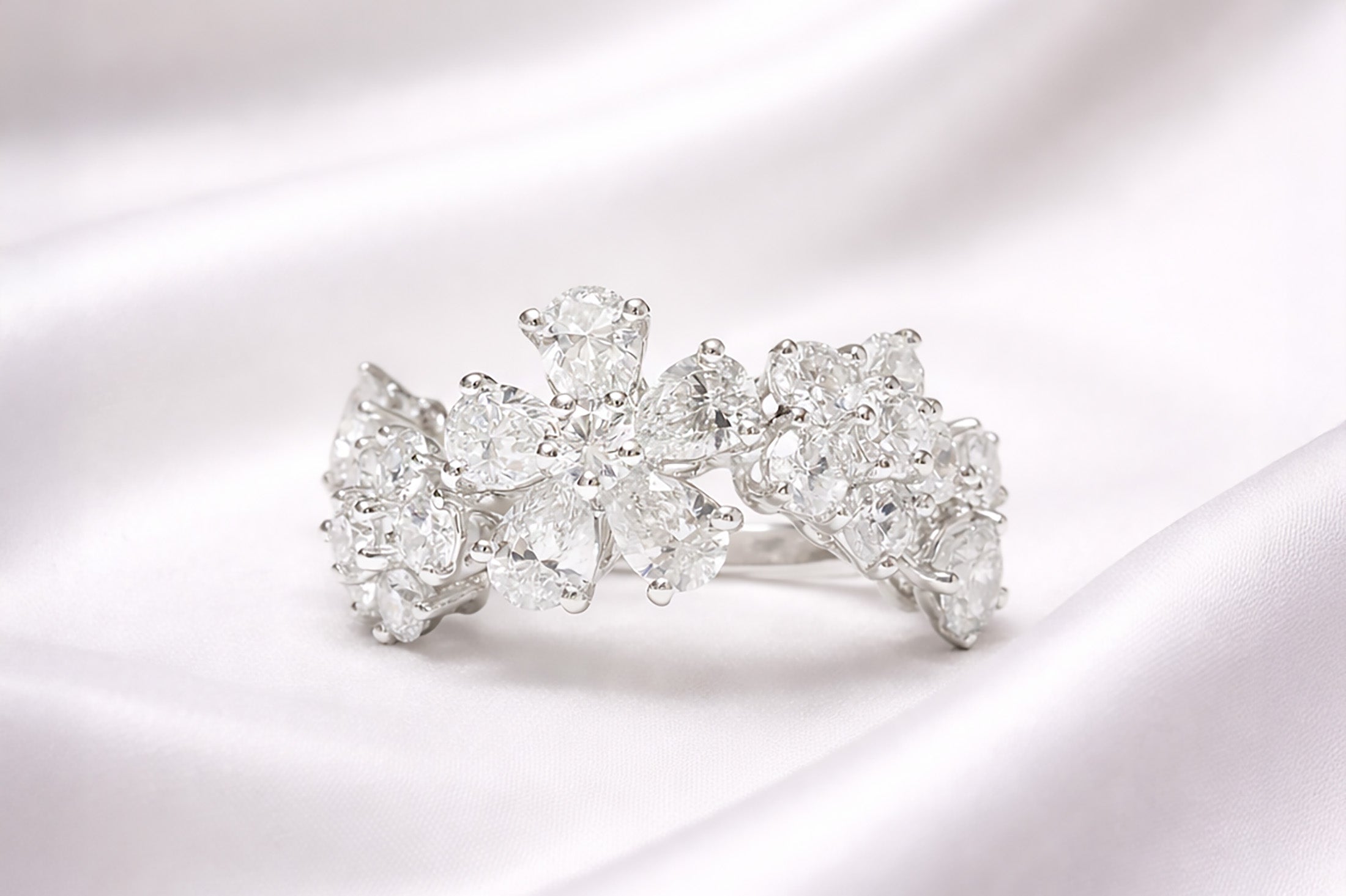 How Weight Differences Can Signal Authenticity in Van Cleef & Arpels Pieces