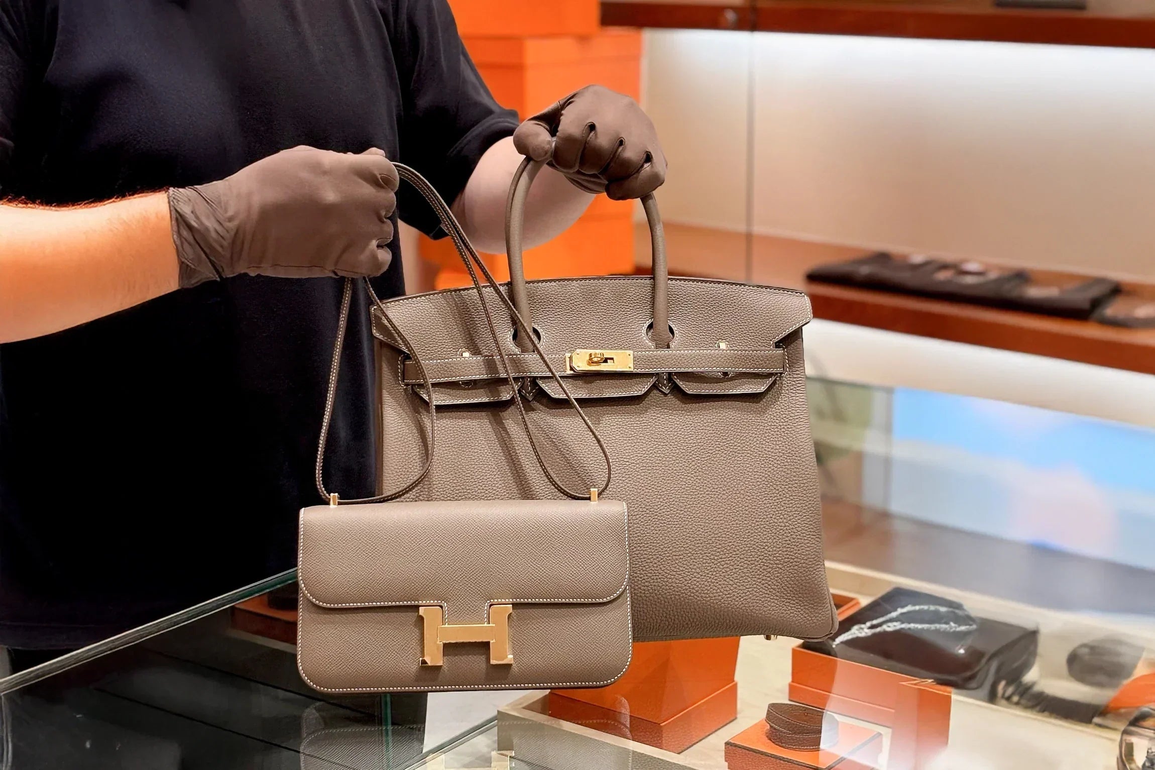 How to Secure a Hermès Bag Without Excessive Pre-Spending