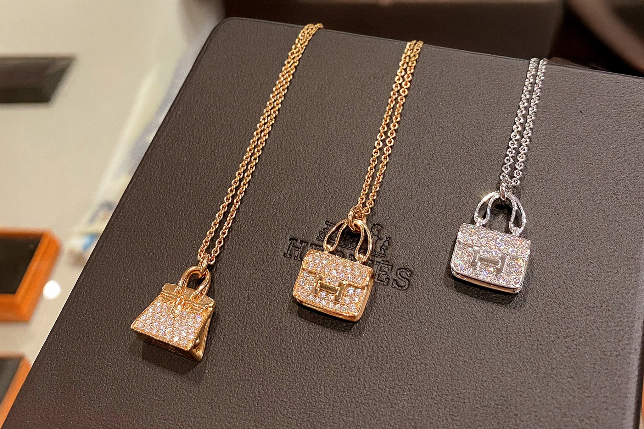 Cross‑Border Duties & Brokerage: A Buyer’s Guide (U.S. ↔ Canada)