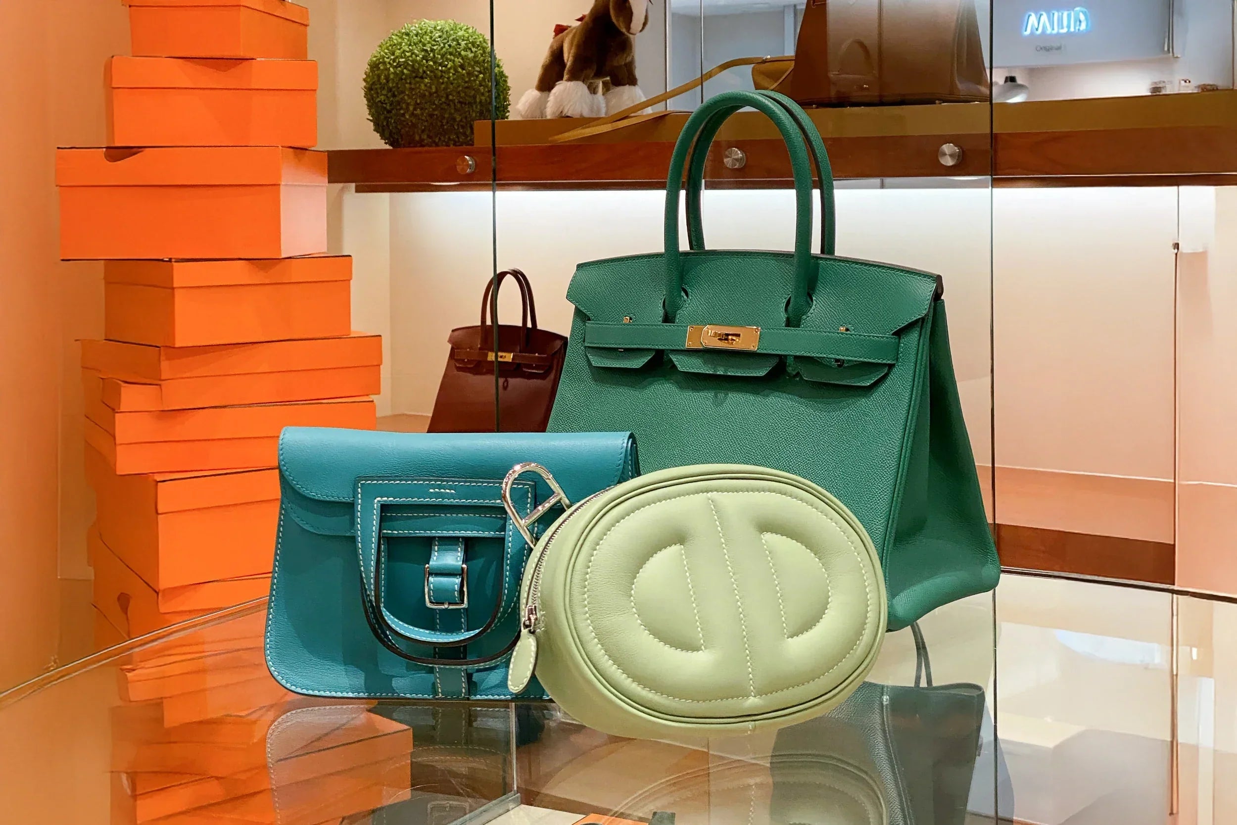 Online vs. In-Store: Best Methods for Purchasing Hermès Bags