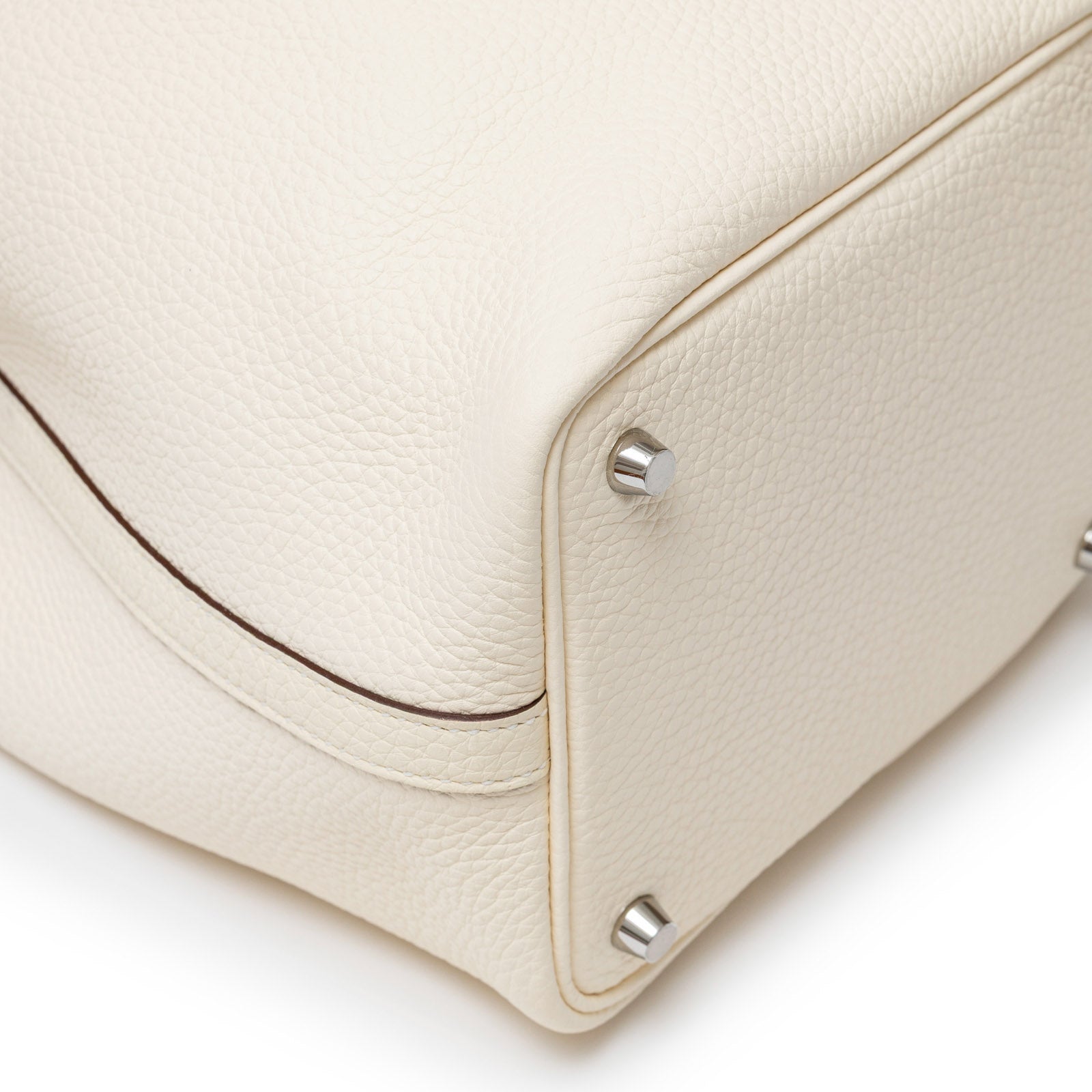 Hermès Picotin 18 Nata and Sesame Clemence/Swift Palladium Hardware - Front Corner Left