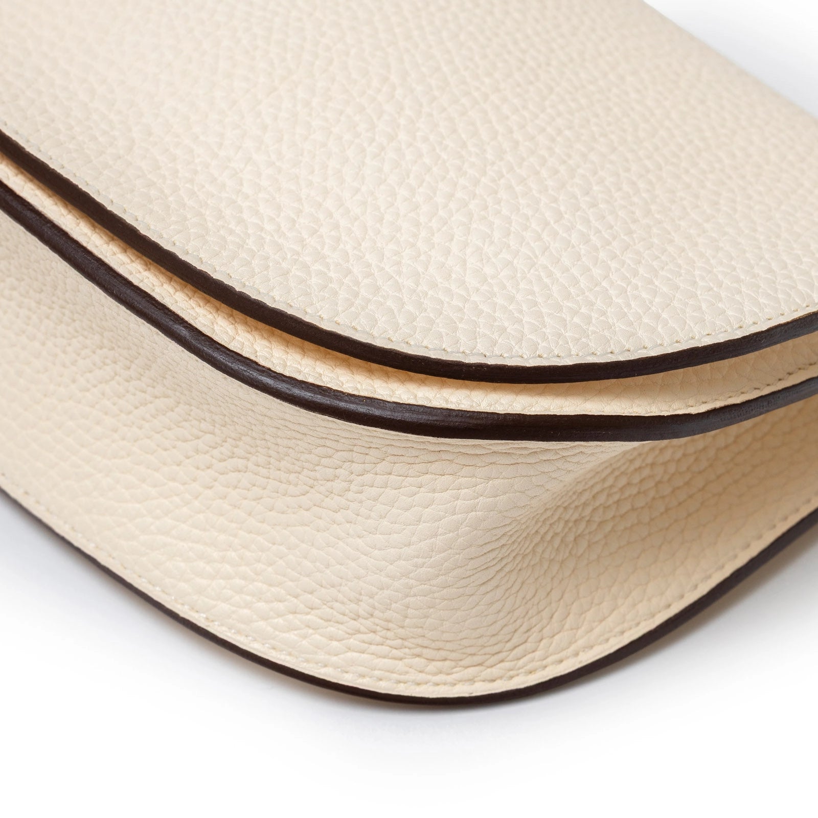 Hermès Sac Saut 25 Bag Clemence/Chevre Mysore Nata/Caramel/Etoupe Gold Hardware - Front Corner Right