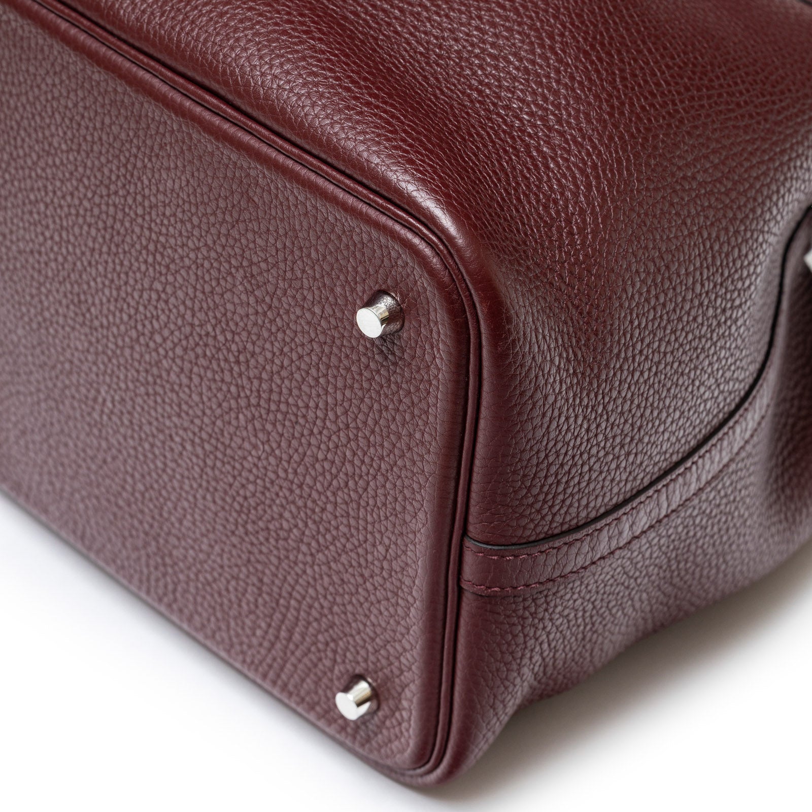 Hermès Picotin 22 Bordeaux Clemence Palladium Hardware - Front Corner Right