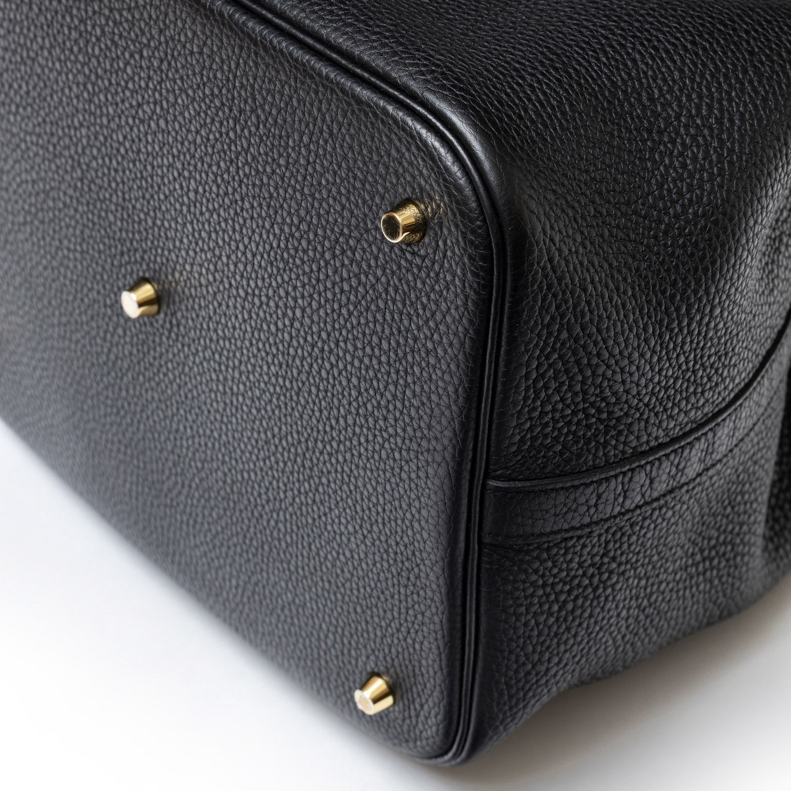 Hermès Picotin 26 Black Clemence Gold Hardware - Back Corner Right
