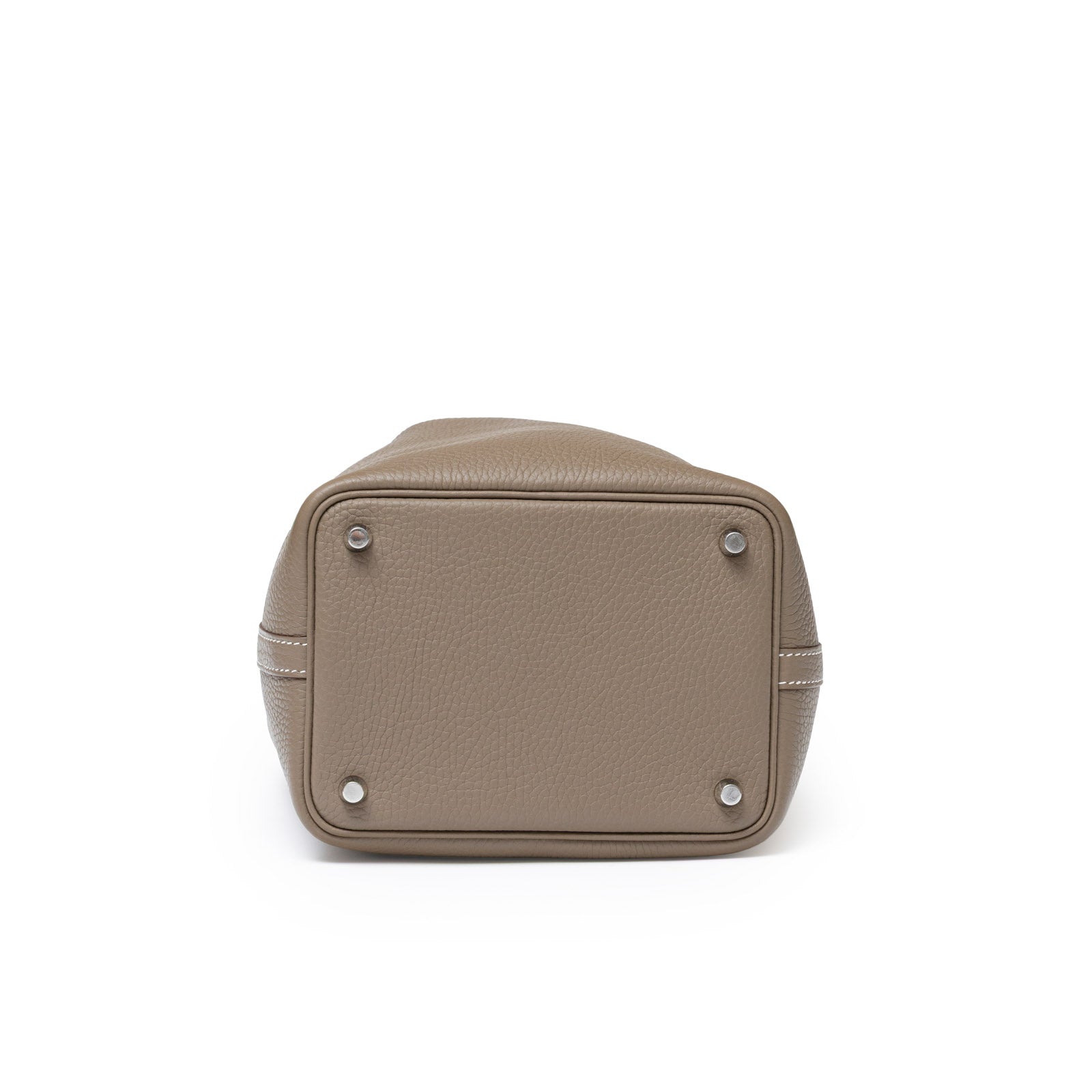 Hermès Picotin 18 Etoupe Clemence Palladium Hardware - Bottom