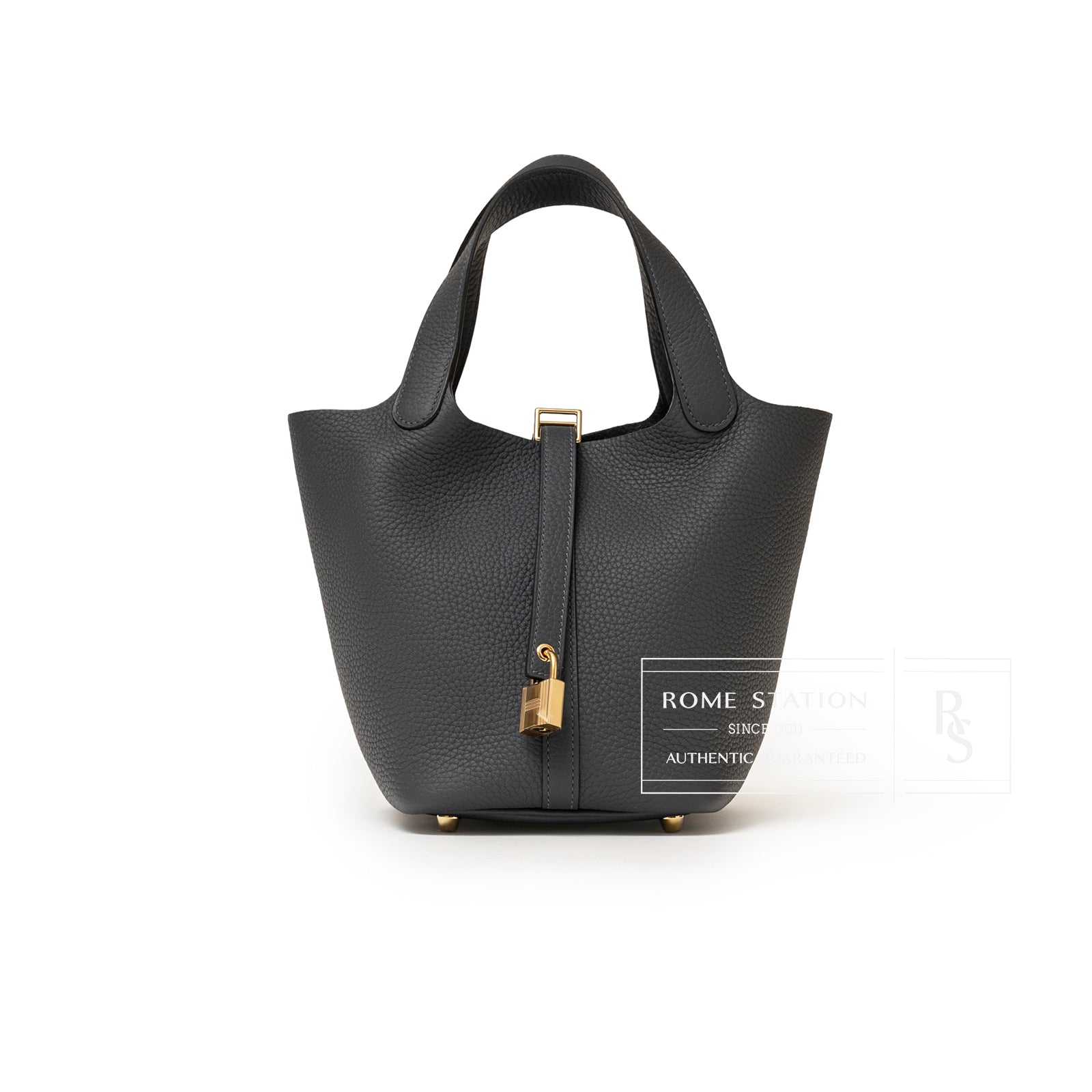 Front view of Hermès Picotin 18 Gris Misty Clemence Permabrass Hardware in dark gray textured leather with gold lock detail