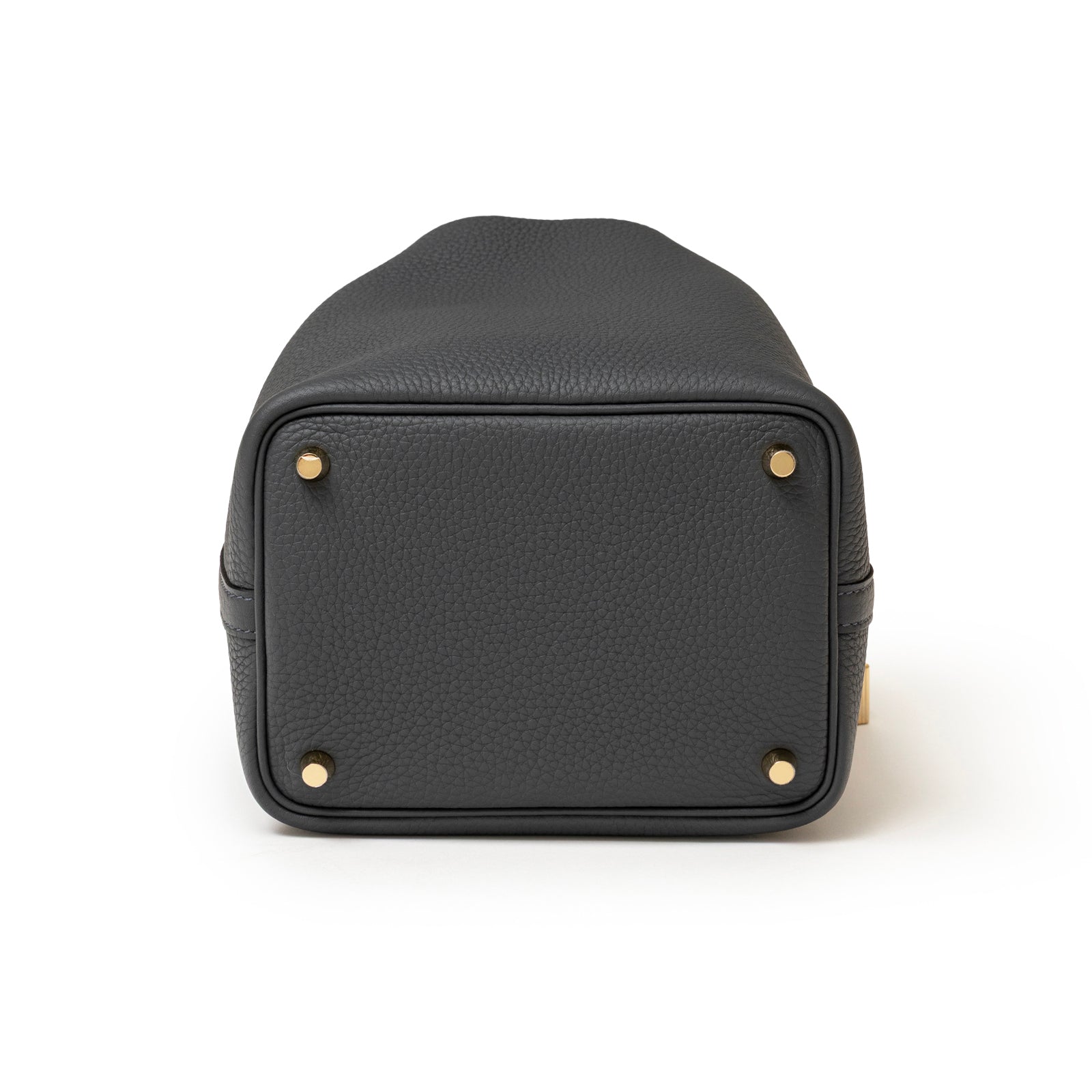 Bottom view of Hermès Picotin 18 Gris Misty Clemence Permabrass Hardware showing pebbled leather and metal feet details
