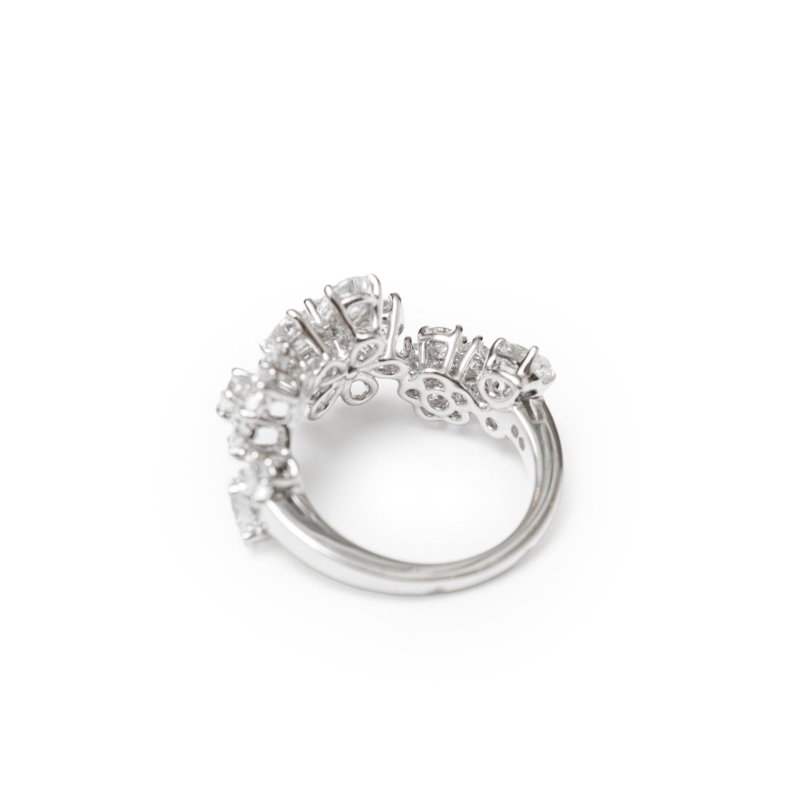 Van Cleef & Arpels Folie des Prés Ring Back View