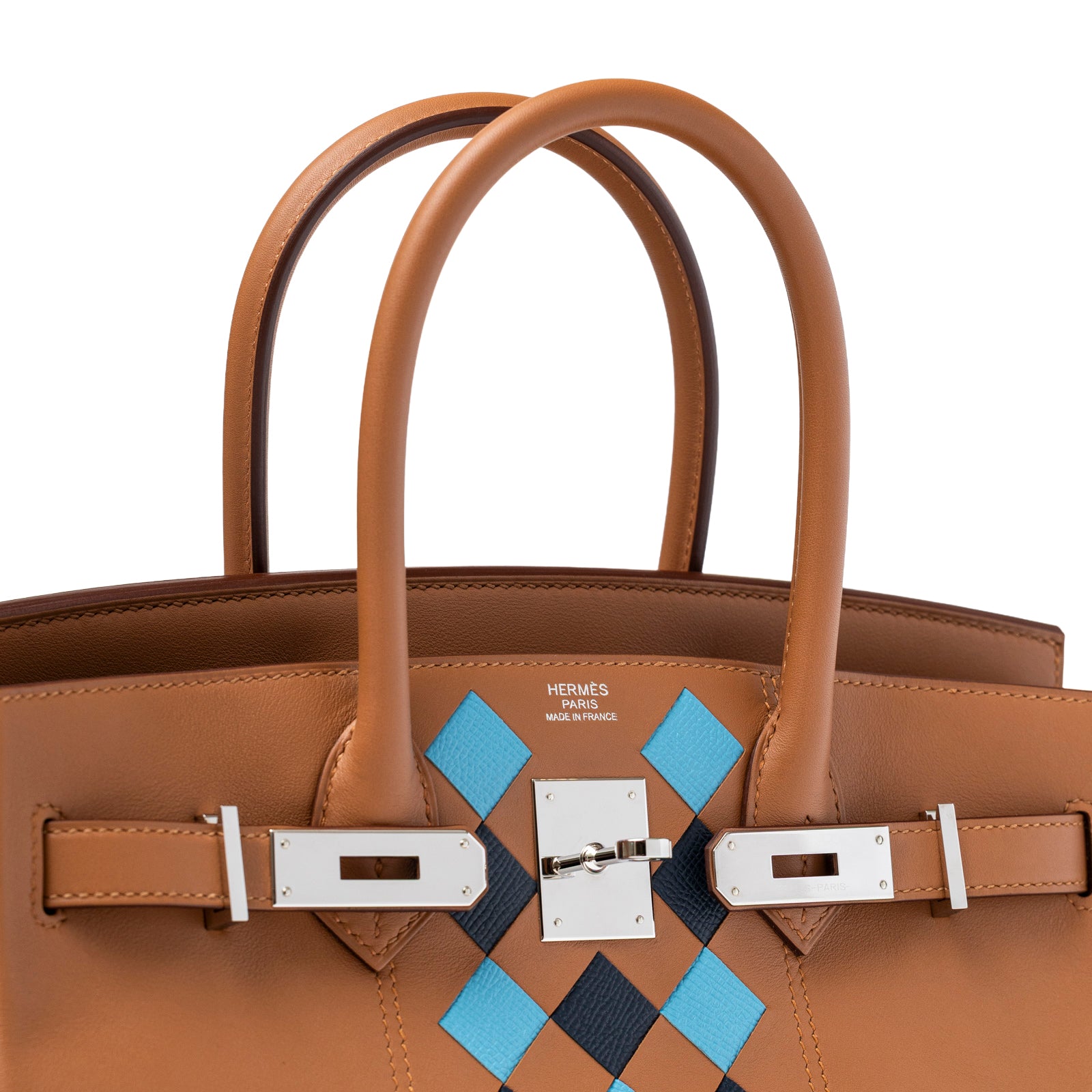 Close-up front view of Hermès Birkin 30 Tressage Gold/Blue Du Nord/Blue Indigo Swift/Epsom Palladium Hardware highlighting clasp and handle details