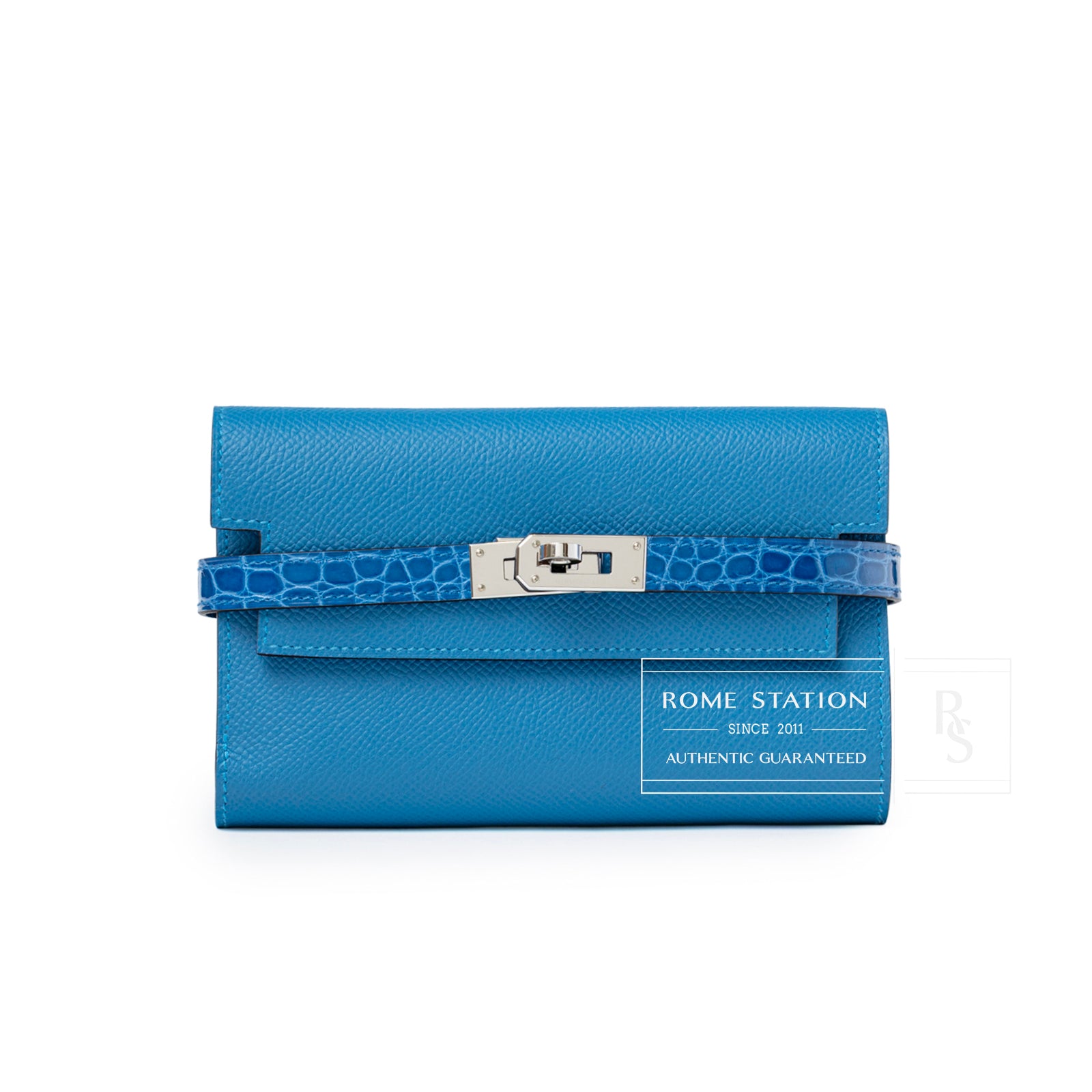 Front view of Hermès Kelly Depliant Medium Wallet Touch Mykonos/Blue Zellige Shiny Alligator/Epsom Palladium Hardware showing clasp and leather texture