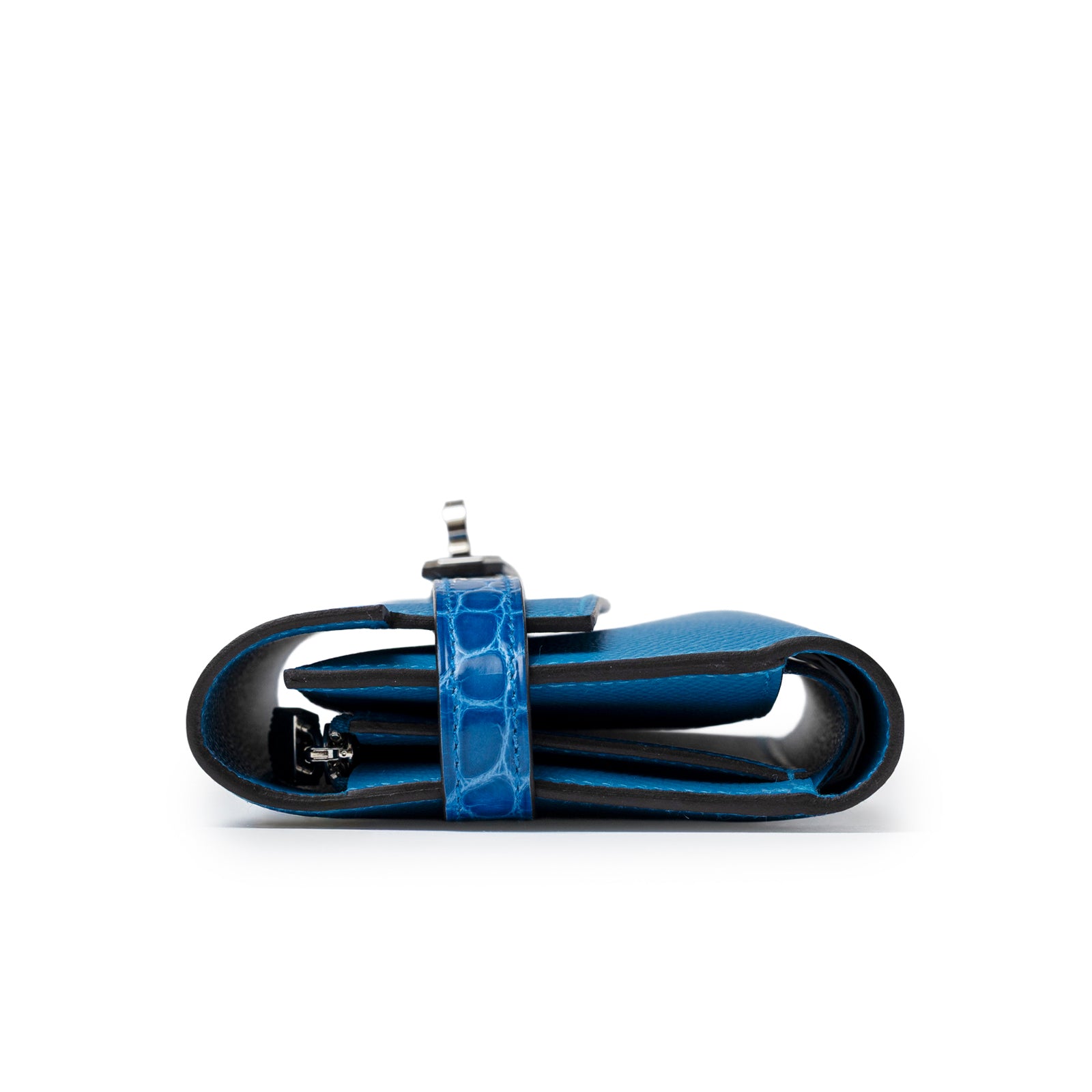 Side view of Hermès Kelly Depliant Medium Wallet Touch Mykonos/Blue Zellige Shiny Alligator/Epsom Palladium Hardware showing folded profile