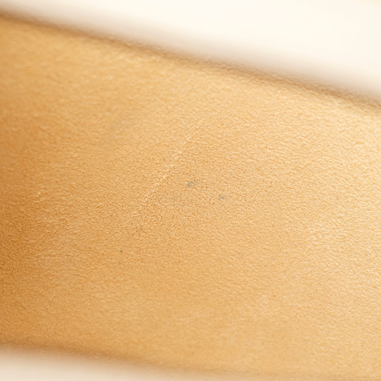 Close-up interior view showing light tan Clemence leather inside Hermès Picotin 18 Nata Clemence Palladium Hardware bag