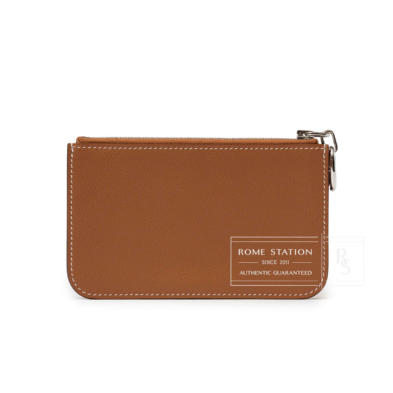 Front view of Hermès Zipengo Chaine d'Ancre Card Holder Evercolor Gold Palladium Hardware in tan leather with white stitching