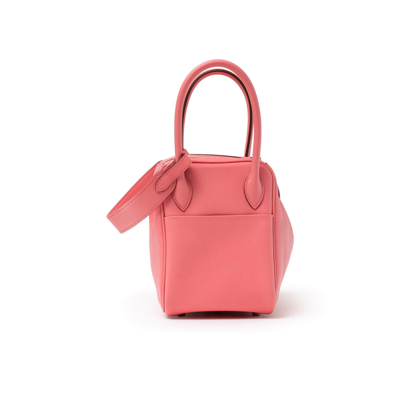 Side view of Hermès Lindy 26 Rose Azelee Evercolor Palladium Hardware handbag showing pocket and handle details