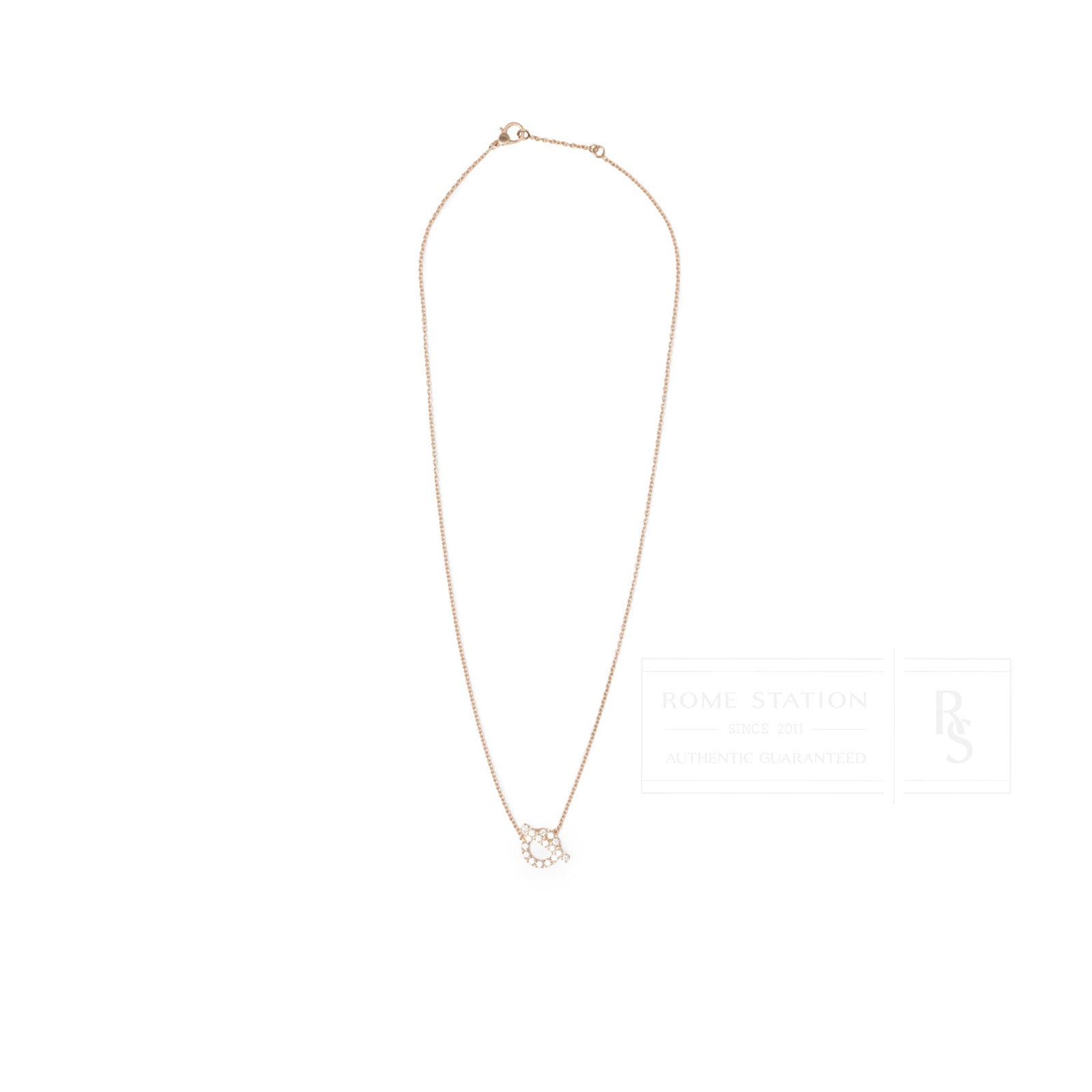Front view of Hermès Finesse Pendant Rose Gold Au750 necklace featuring delicate chain and circular pendant