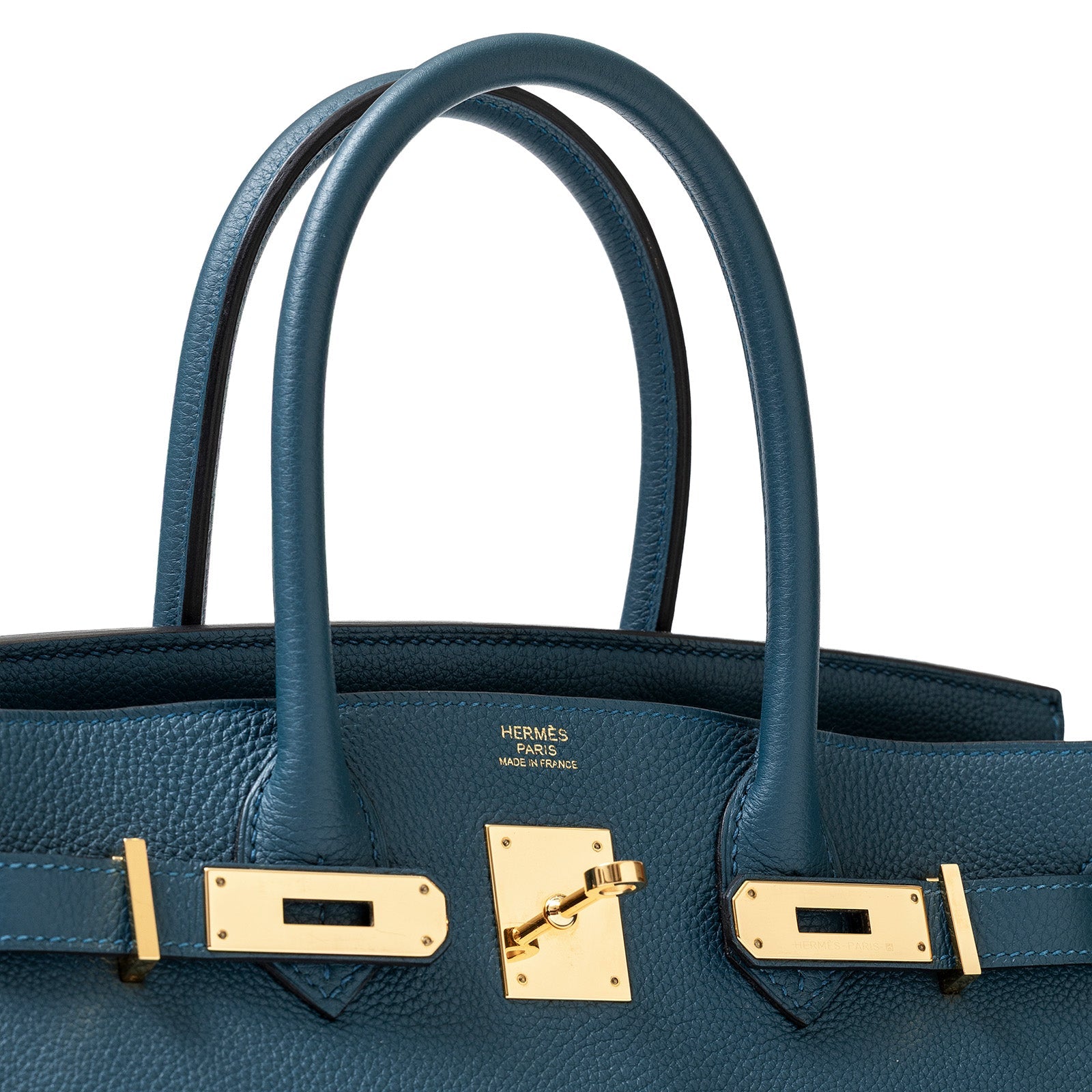 Close-up front view of Hermès Birkin 30 Colvert Togo leather with gold hardware and double rolled handles.