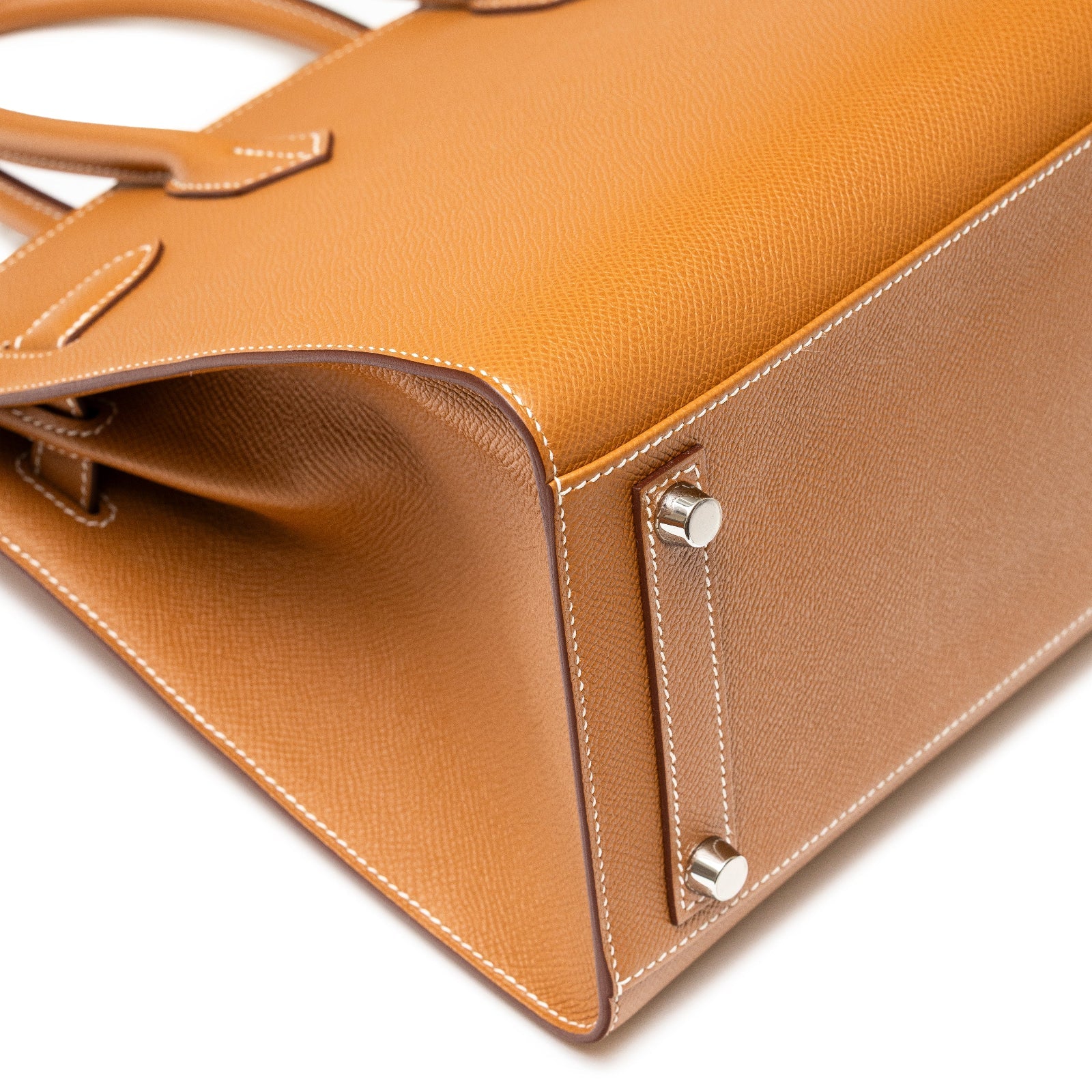 Close-up side view of Hermès Birkin 30 Sellier Gold Epsom leather with palladium hardware