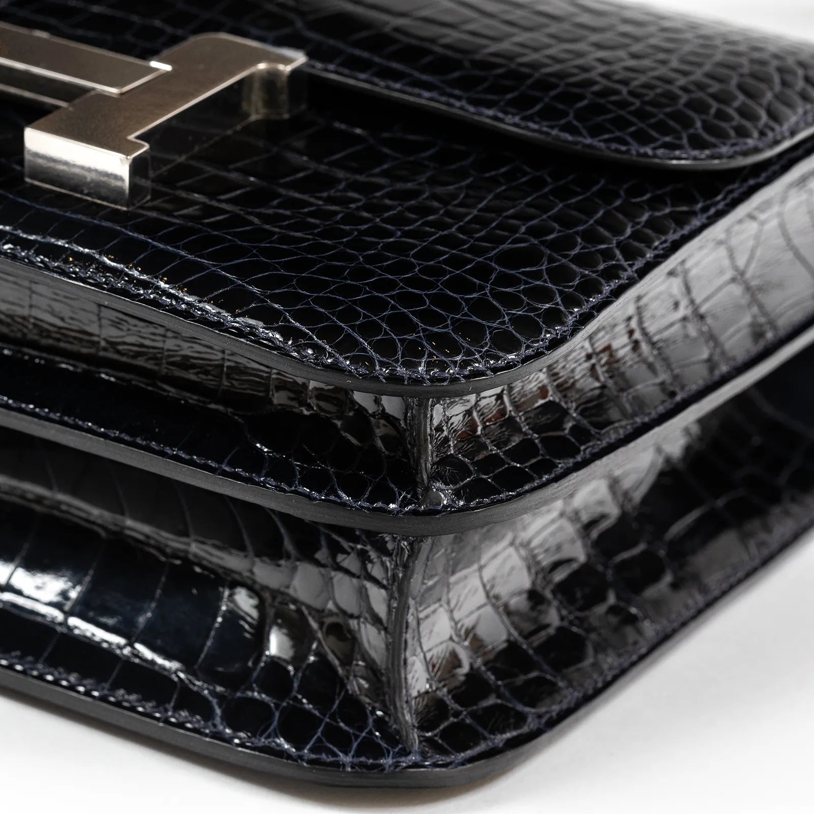 Hermès Constance 24 Bleu Marine Shiny Alligator Palladium Hardware