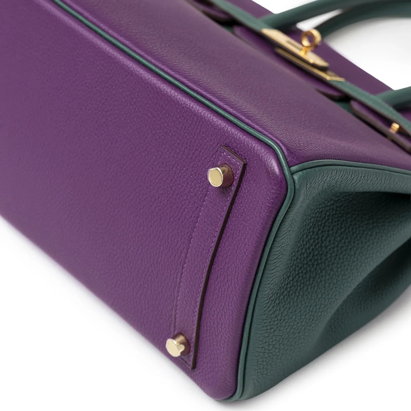 Close-up of base and side details on Hermès Horseshoe Birkin 30 Anemone/Malachite Togo Gold Hardware