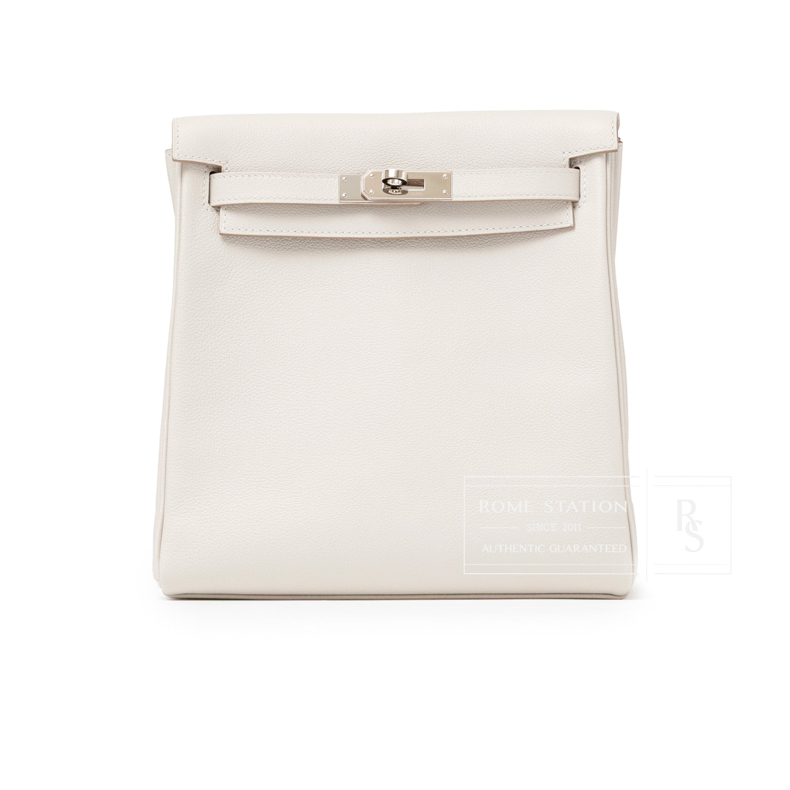 Front view of Hermès Kelly Ado Backpack Gris Perle Evercolor Palladium Hardware with smooth leather and silver clasp closure
