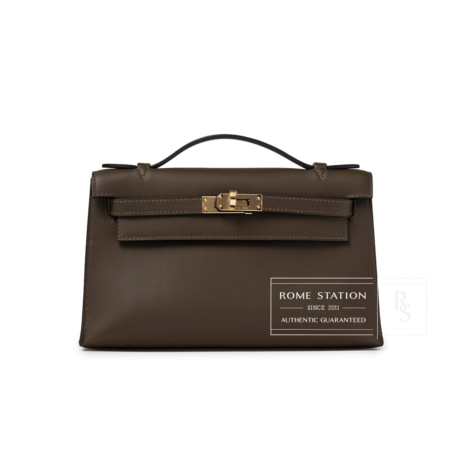 Front view of Hermès Kelly Pochette Vert Loden Swift Permabrass Hardware with top handle visible