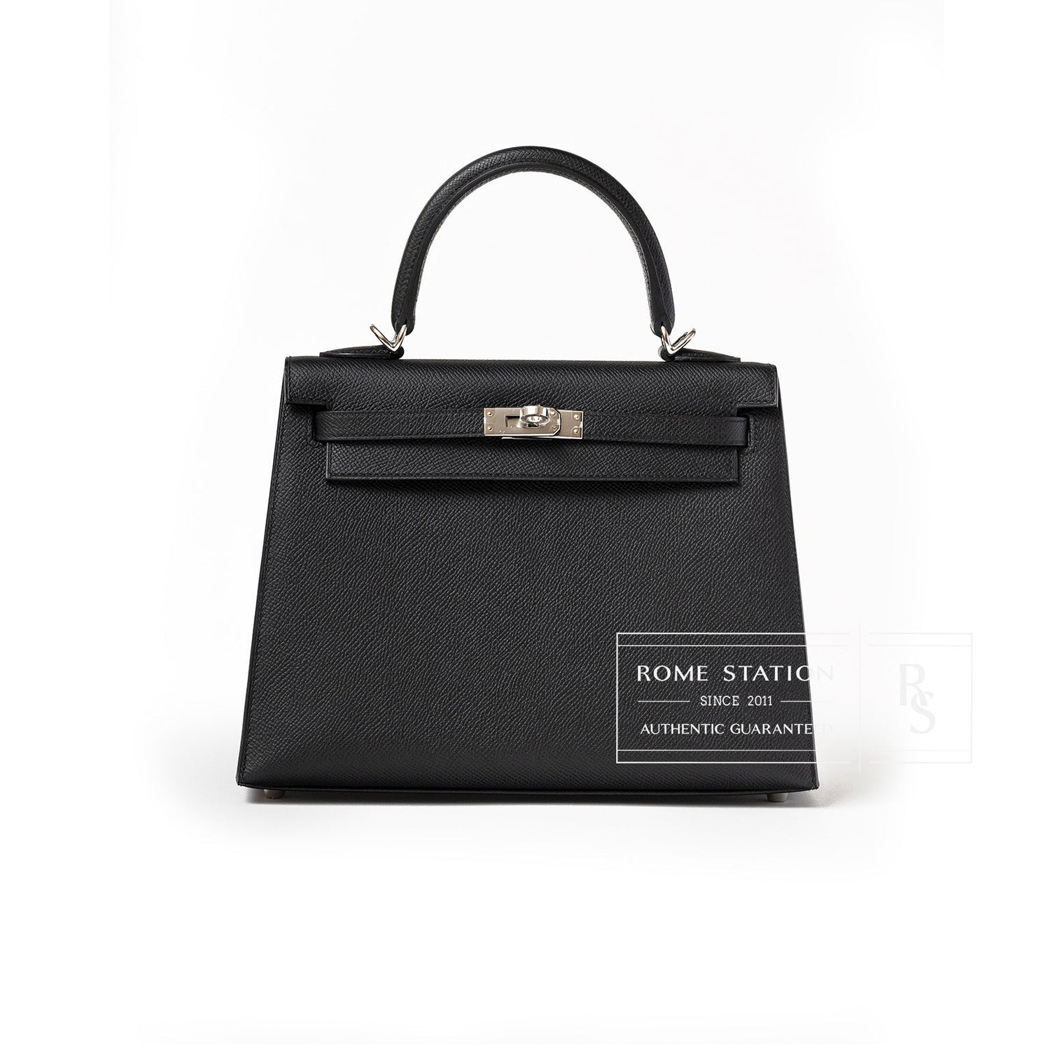 Front view of Hermès Kelly 25 Sellier Black Epsom Palladium Hardware with structured handle and clasp details