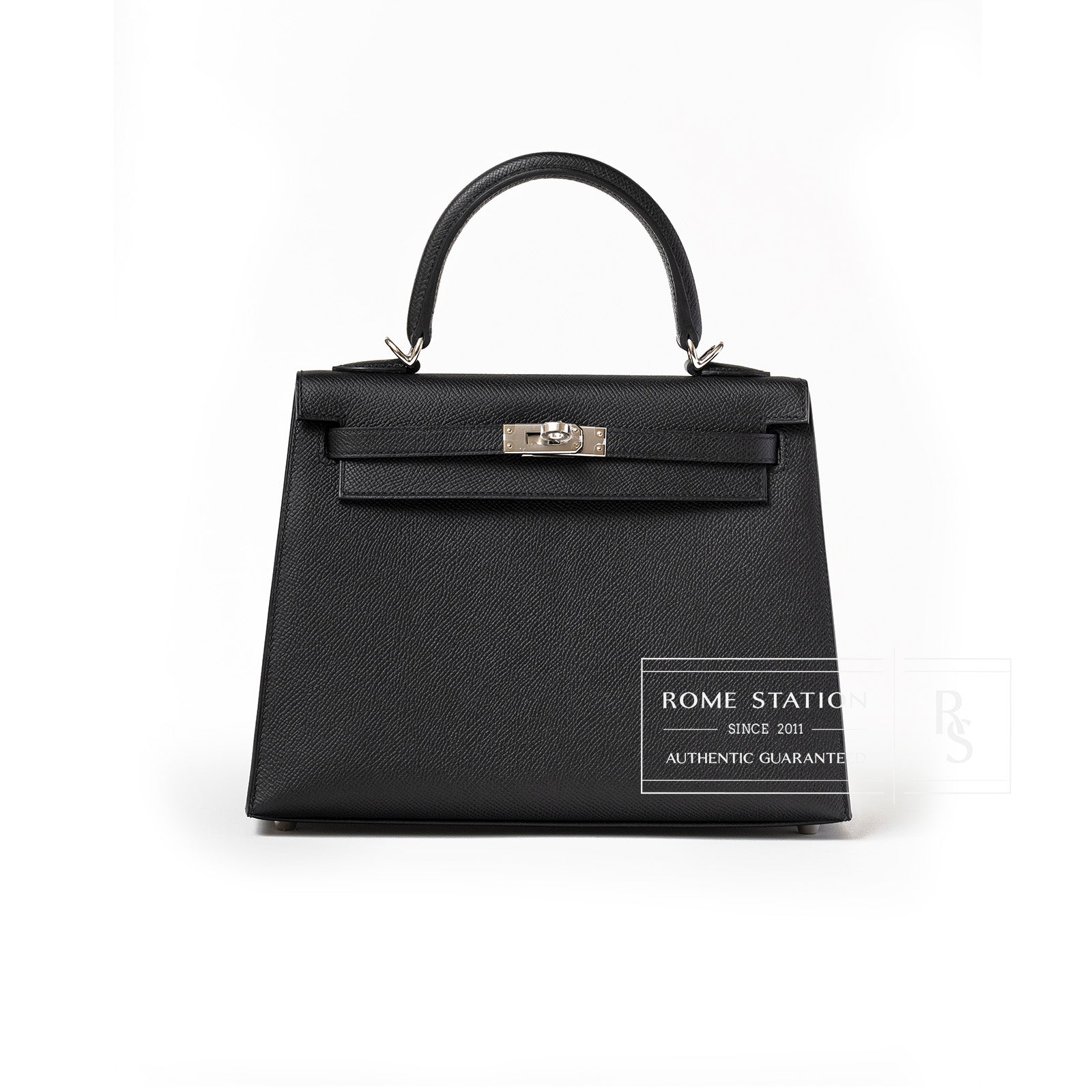 Front view of Hermès Kelly 25 Sellier Black Epsom Palladium Hardware with structured handle and clasp details