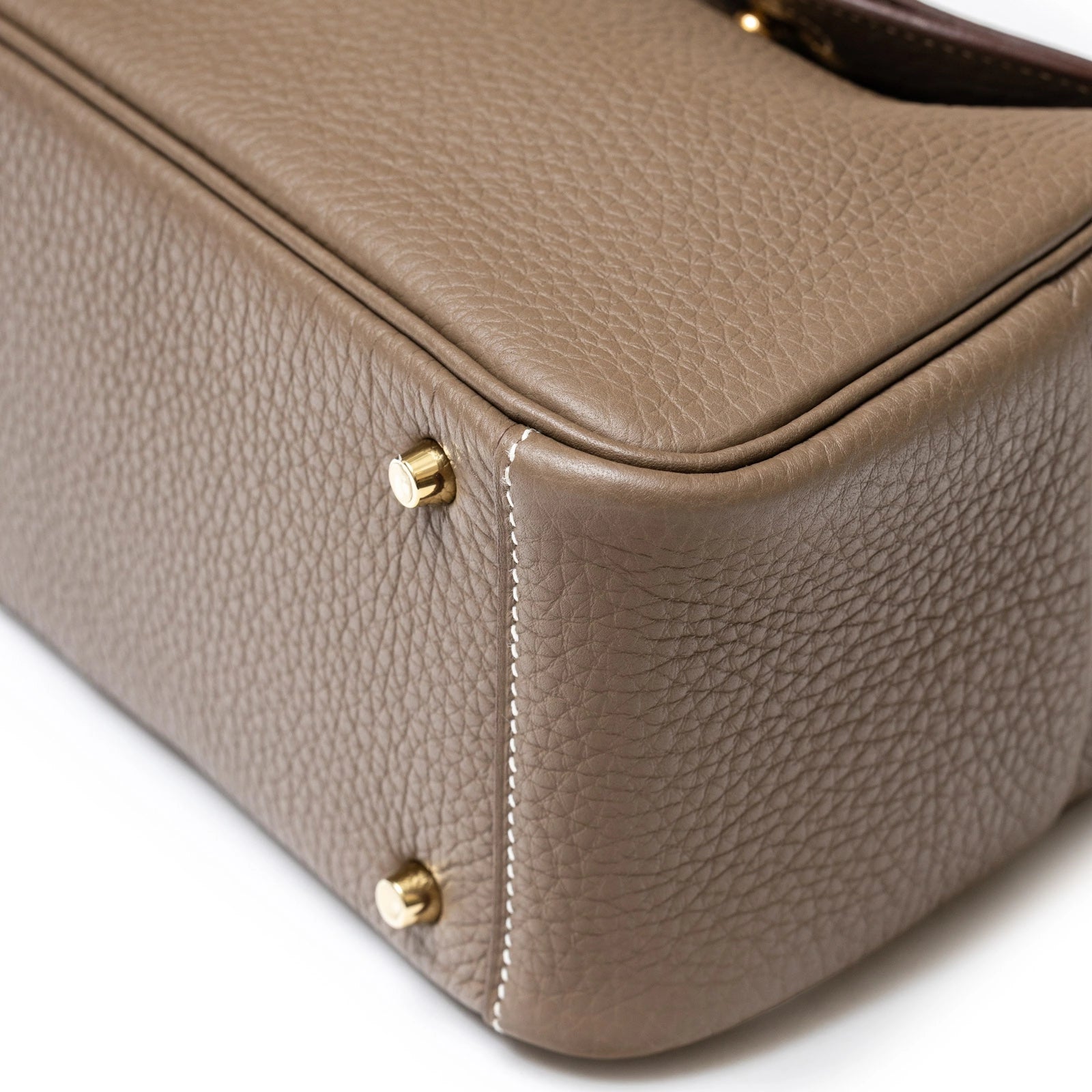 Hermès Mini Lindy I Etoupe Clemence Gold Hardware - Front Corner Right