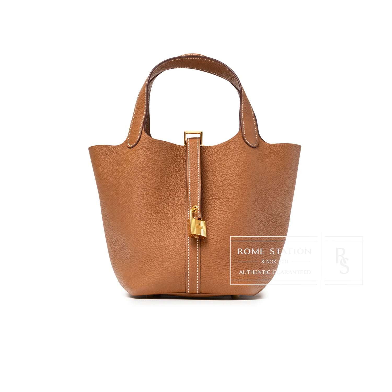 Front view of Hermès Picotin 18 Gold Clemence Gold Hardware D bag in tan leather with gold lock detail