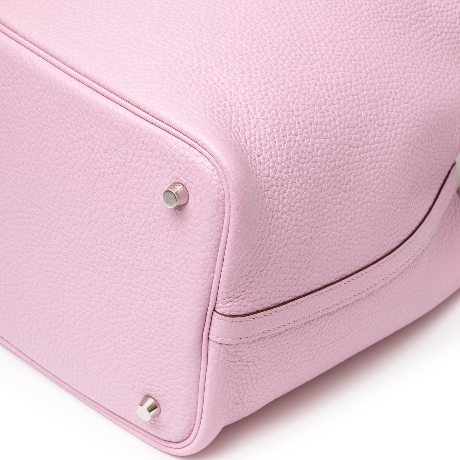 Close-up of corner and base studs on Hermès Picotin 22 Mauve Sylvestre Clemence Palladium Hardware handbag