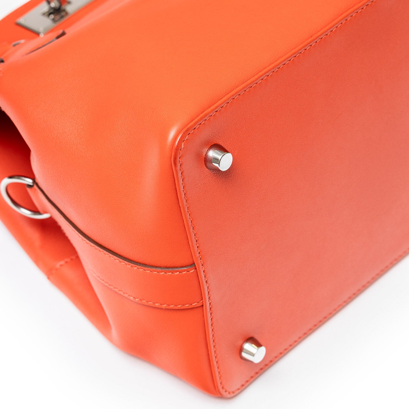 Hermès Tool Box 20 Rouge Swift Palladium Hardware - Front Bottom Left