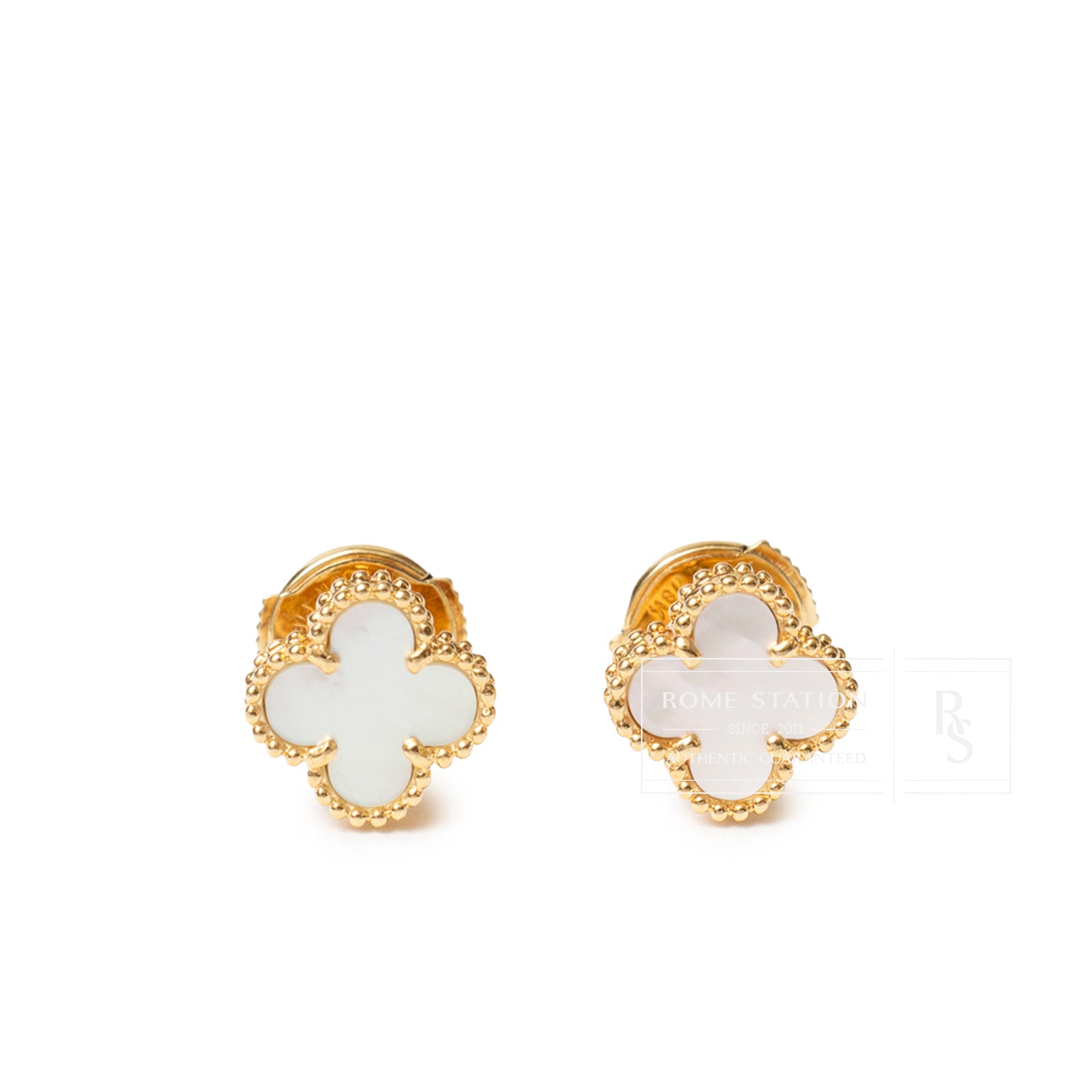 Front view of Van Cleef & Arpels Sweet Alhambra Earstuds 18K Yellow Gold Mother-of-pearl with beaded edges