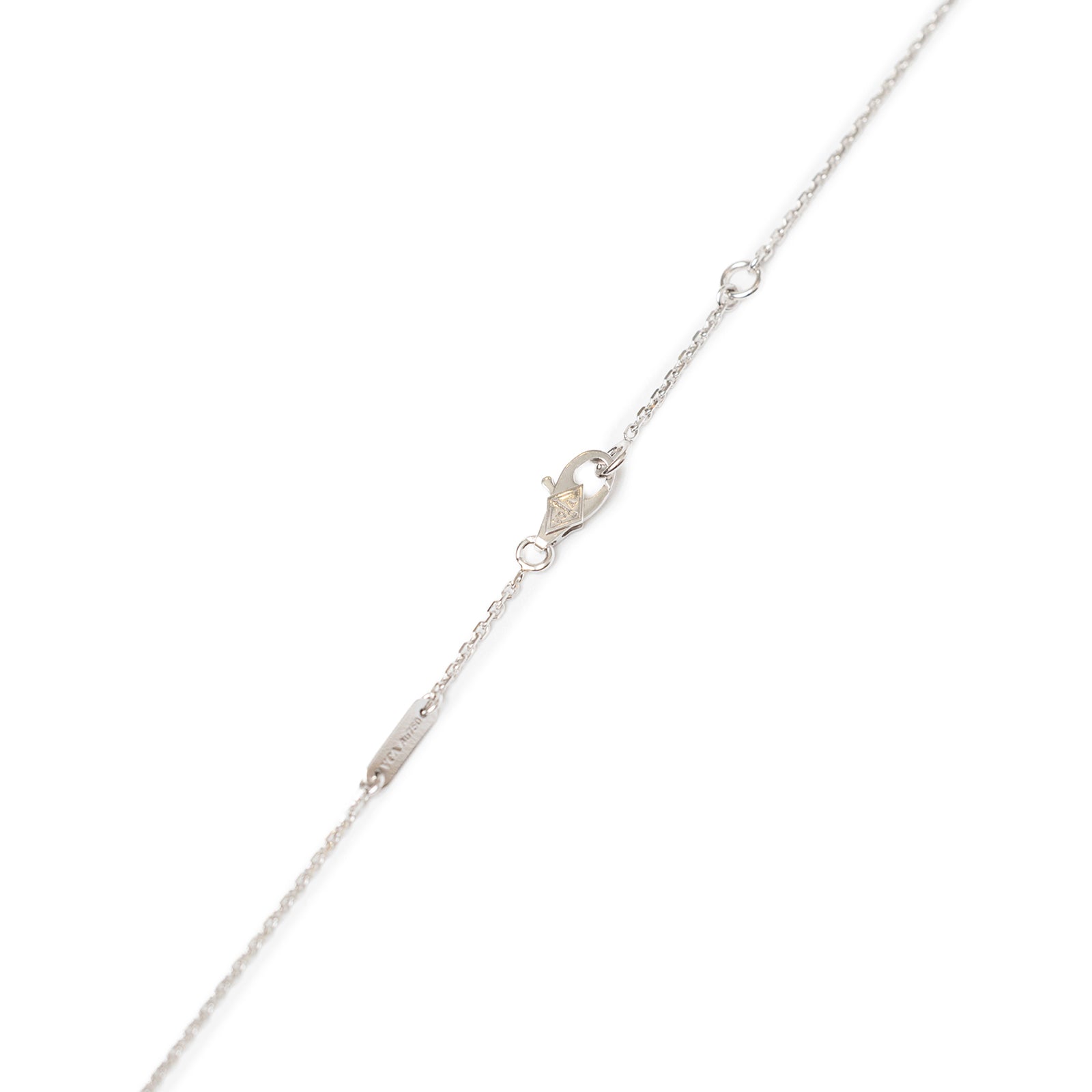 Close-up of the clasp and chain detail on the Van Cleef & Arpels Sweet Alhambra Pendant Diamond 18K White Gold necklace
