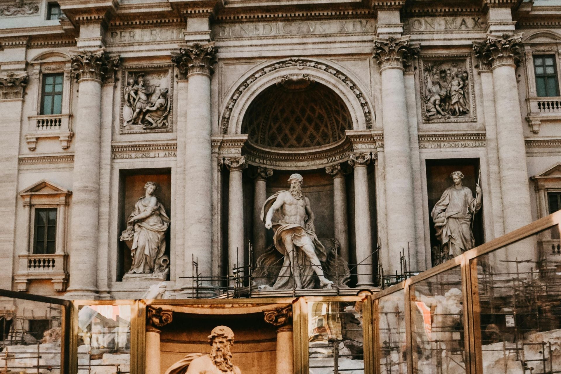 Small vs Large Hermès Bags: Which Sizes Are More Liquid in the Resale Market?