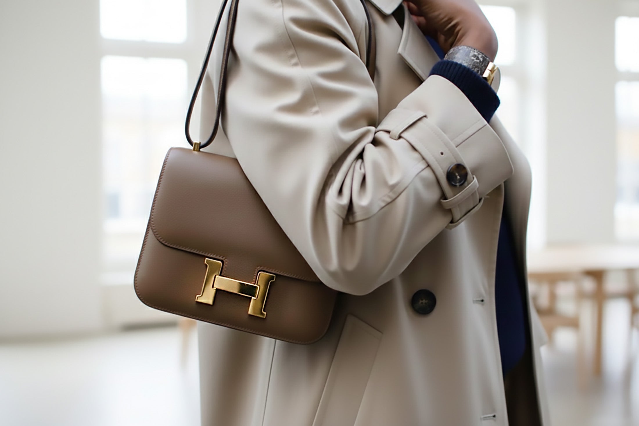 Paying Safely Online: Cards, Wires, and Trusted Checkouts Compared