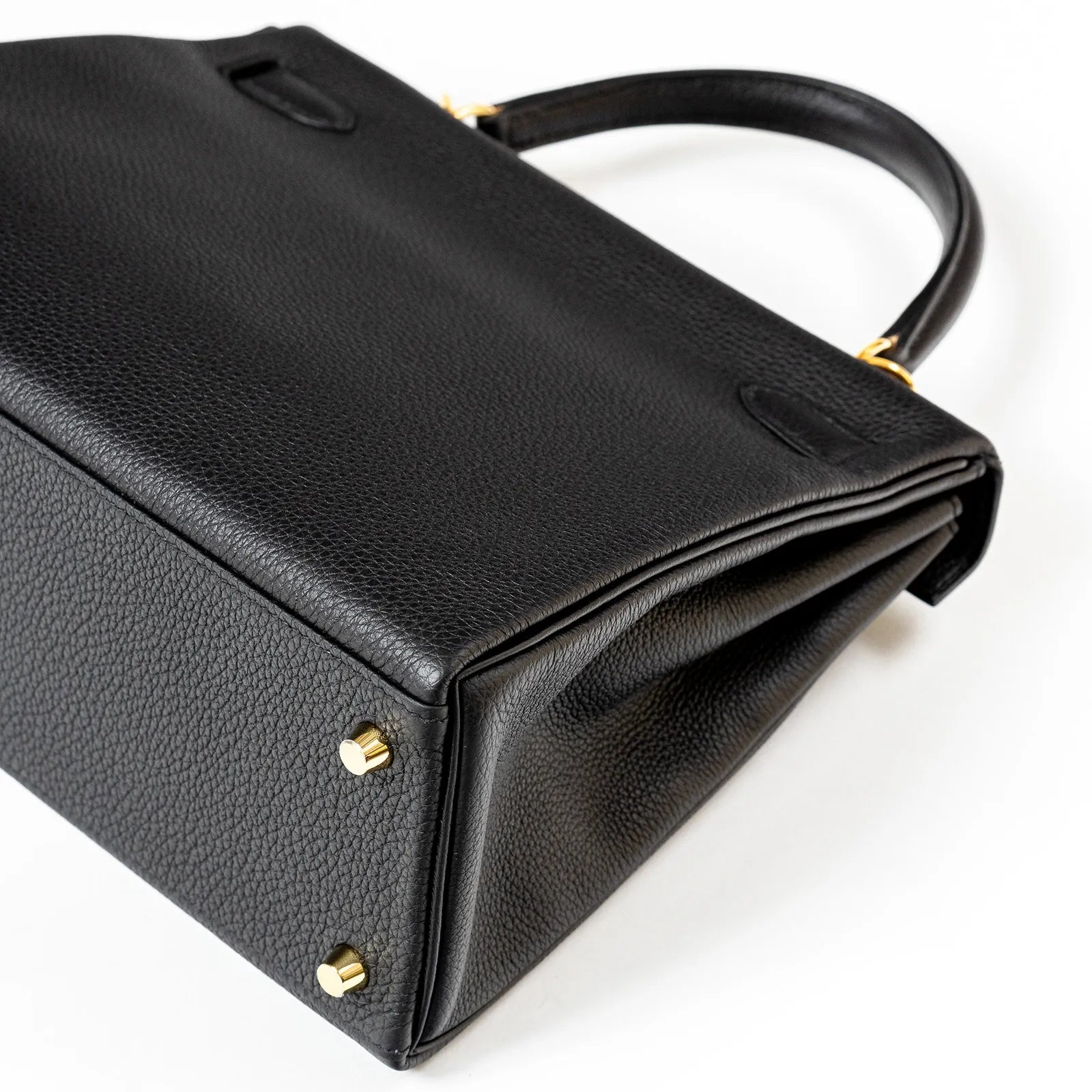 Hermès Kelly Retourne 28 Black Togo Gold Hardware