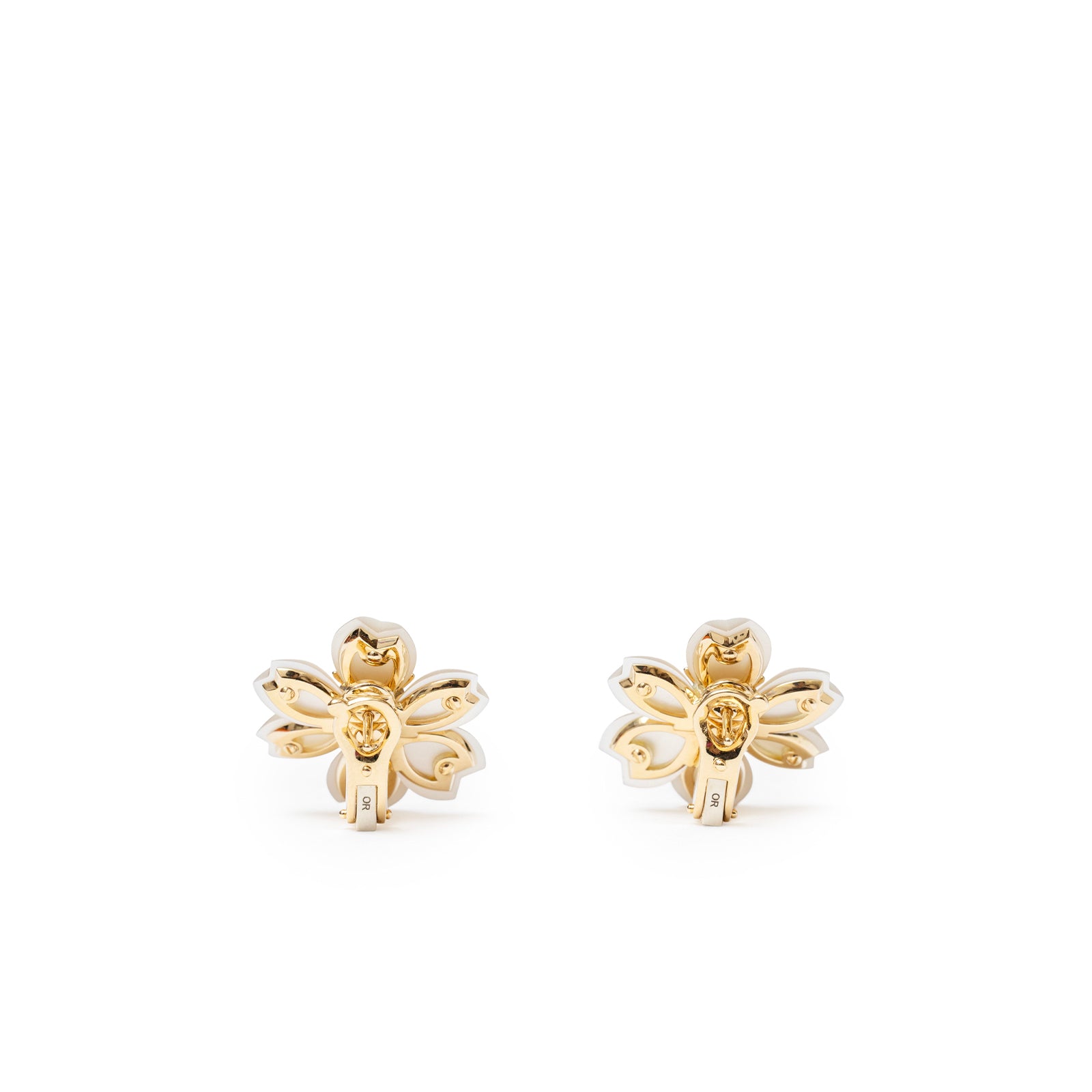 Front view of Van Cleef & Arpels Rose de Noël Earrings Mini 18K yellow gold Diamond/Mother-of-pear