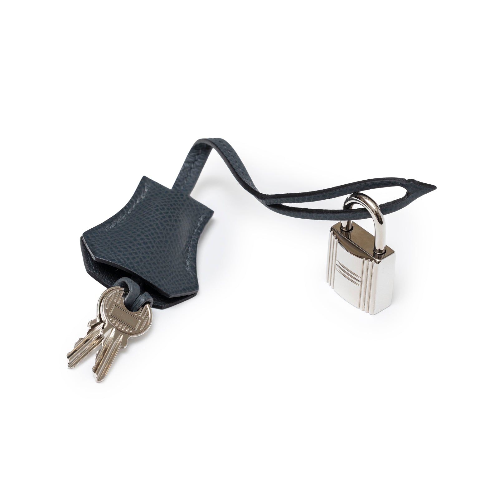 Close-up of keys and palladium lock with leather clochette for Hermès Birkin Sellier 25 Gris Misty Epsom Palladium Hardware