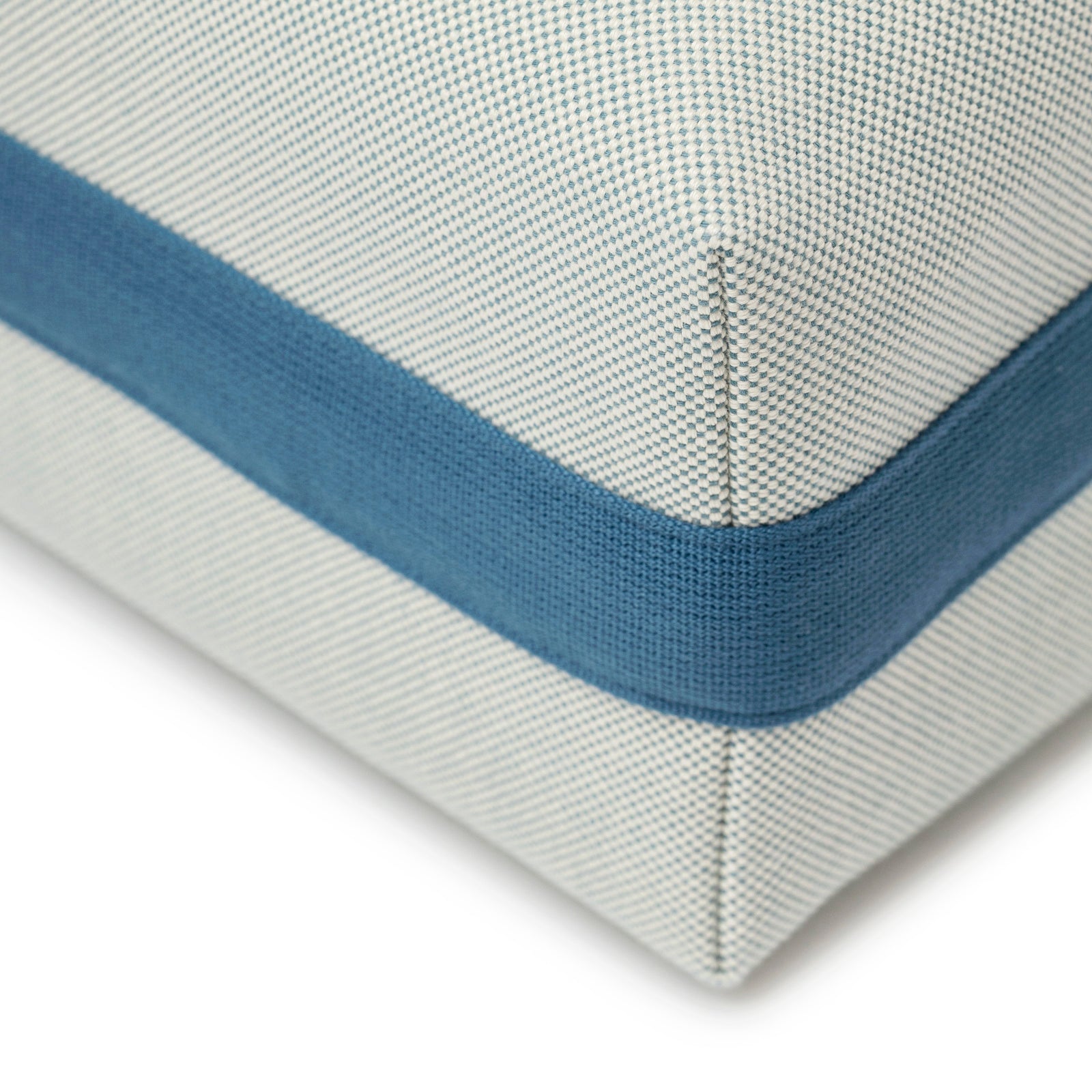 Close-up of corner detail on Hermès Bride-A-Brac Cabriole Case GM Toile Blue Nattier showing fabric texture and blue trim