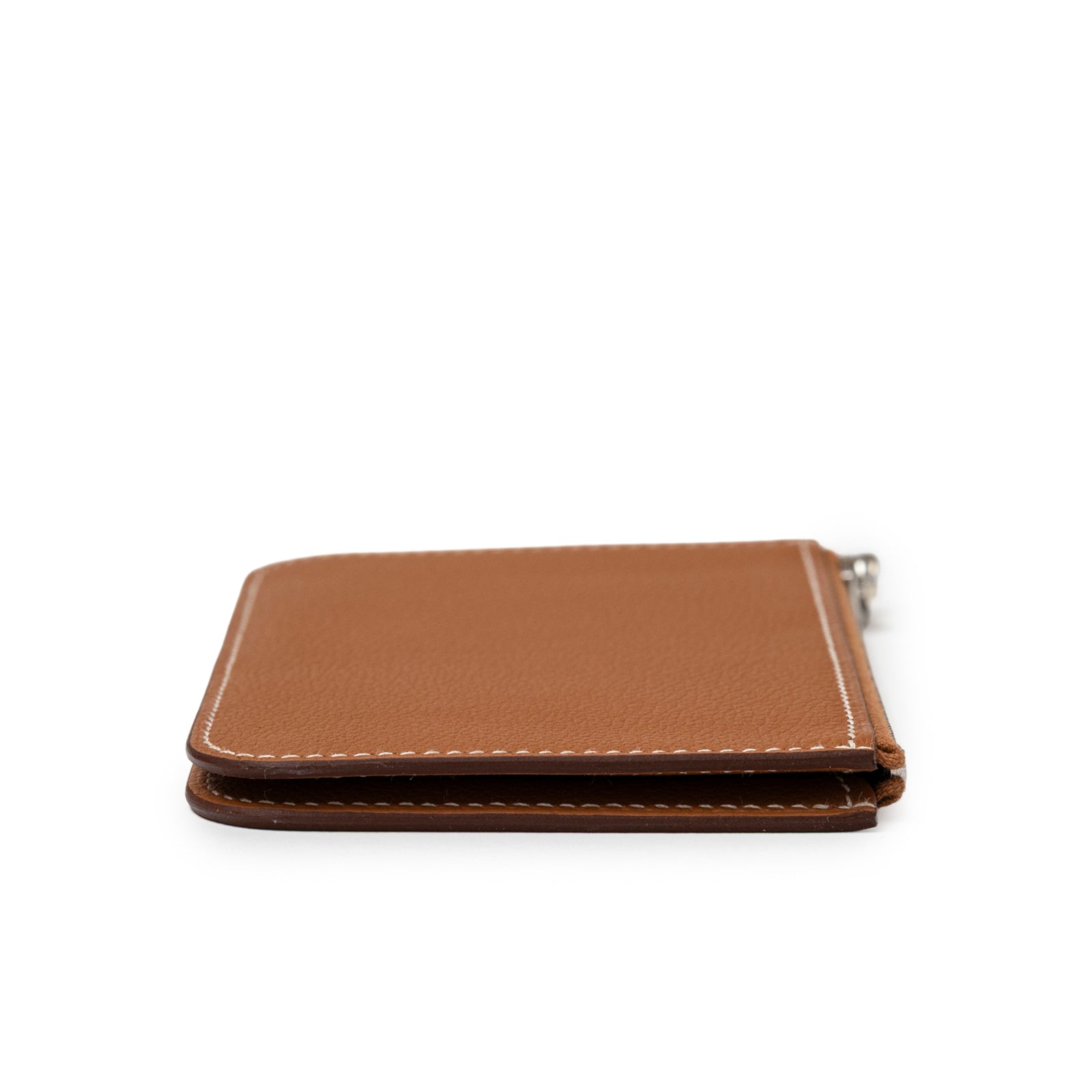 Side view of Hermès Zipengo Chaine d'Ancre Card Holder Evercolor Gold Palladium Hardware showing slim profile