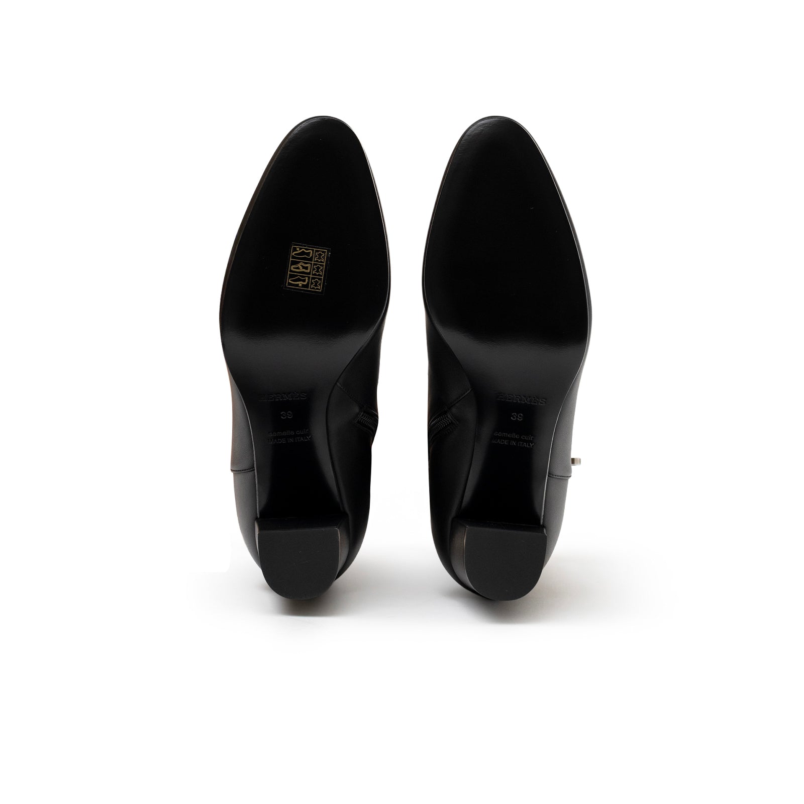 Bottom view of Hermès Kelly Saint Germain Ankle Boot Black Palladium Plated showing smooth sole and heel details