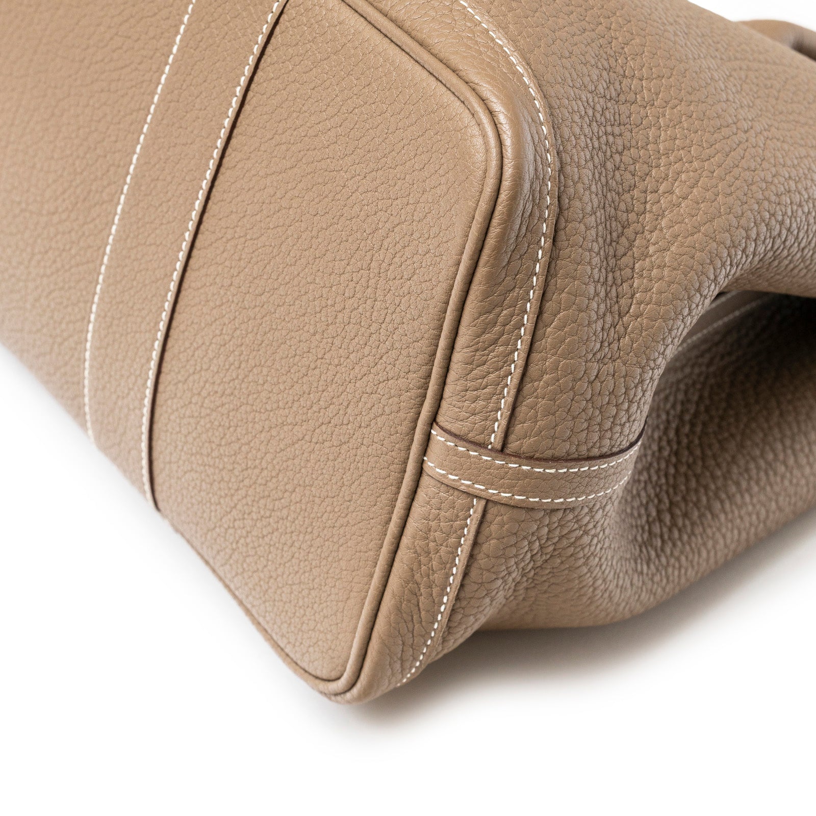 Close-up of Hermès Garden Party 36 Etoupe Negonda Palladium Hardware showing detailed leather texture and stitching