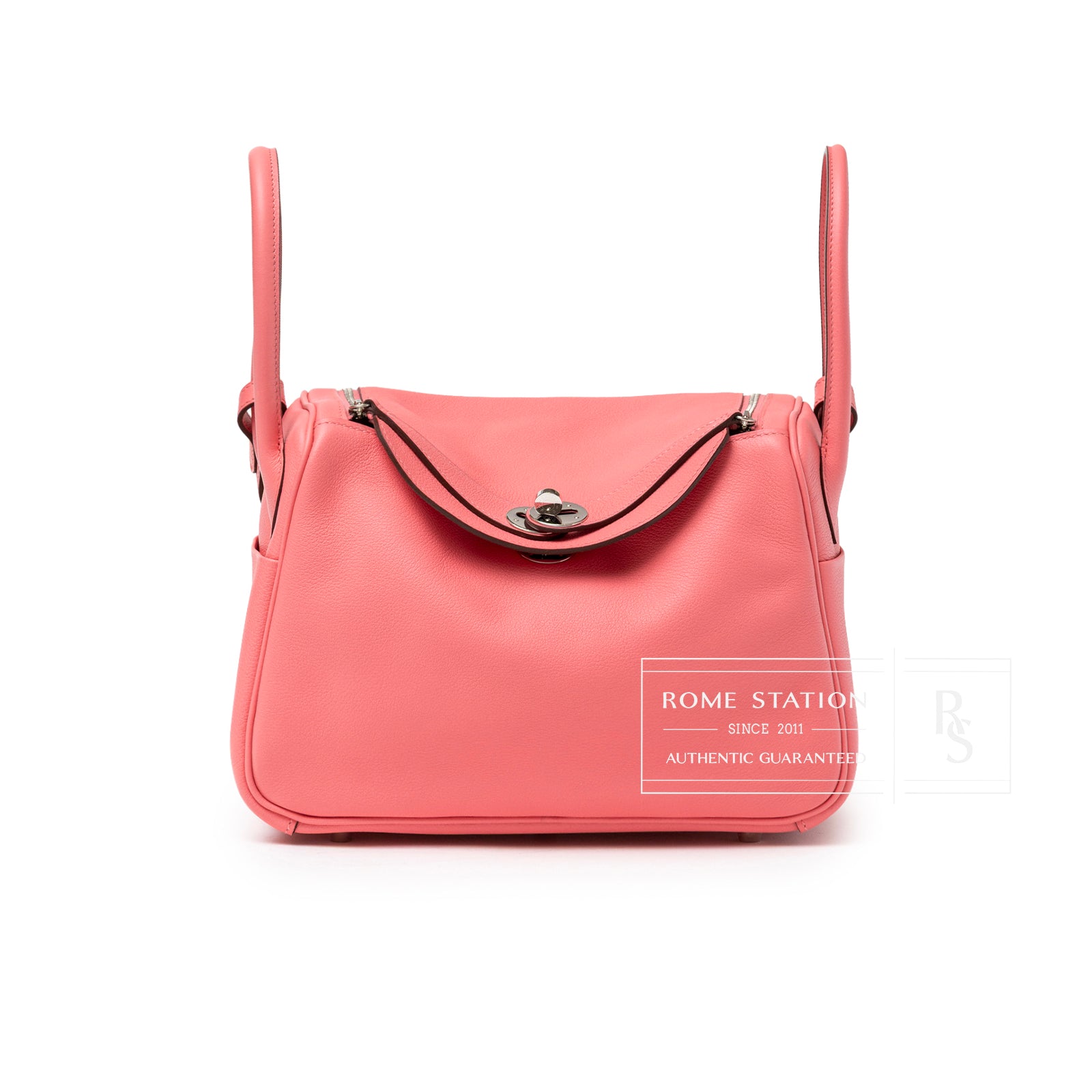 Front view of Hermès Lindy 26 Rose Azelee Evercolor Palladium Hardware with smooth leather finish and flap closure