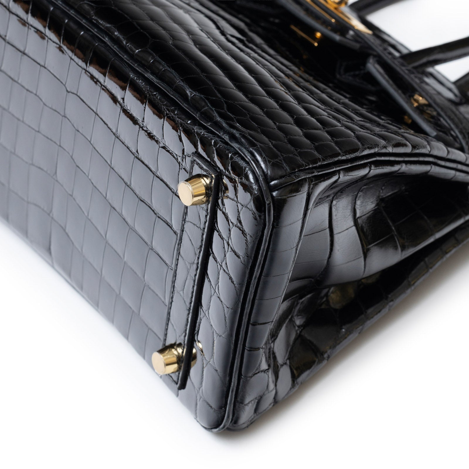Hermès Birkin 25 Black Shiny Niloticus Crocodile Gold Hardware - Front Corner Right