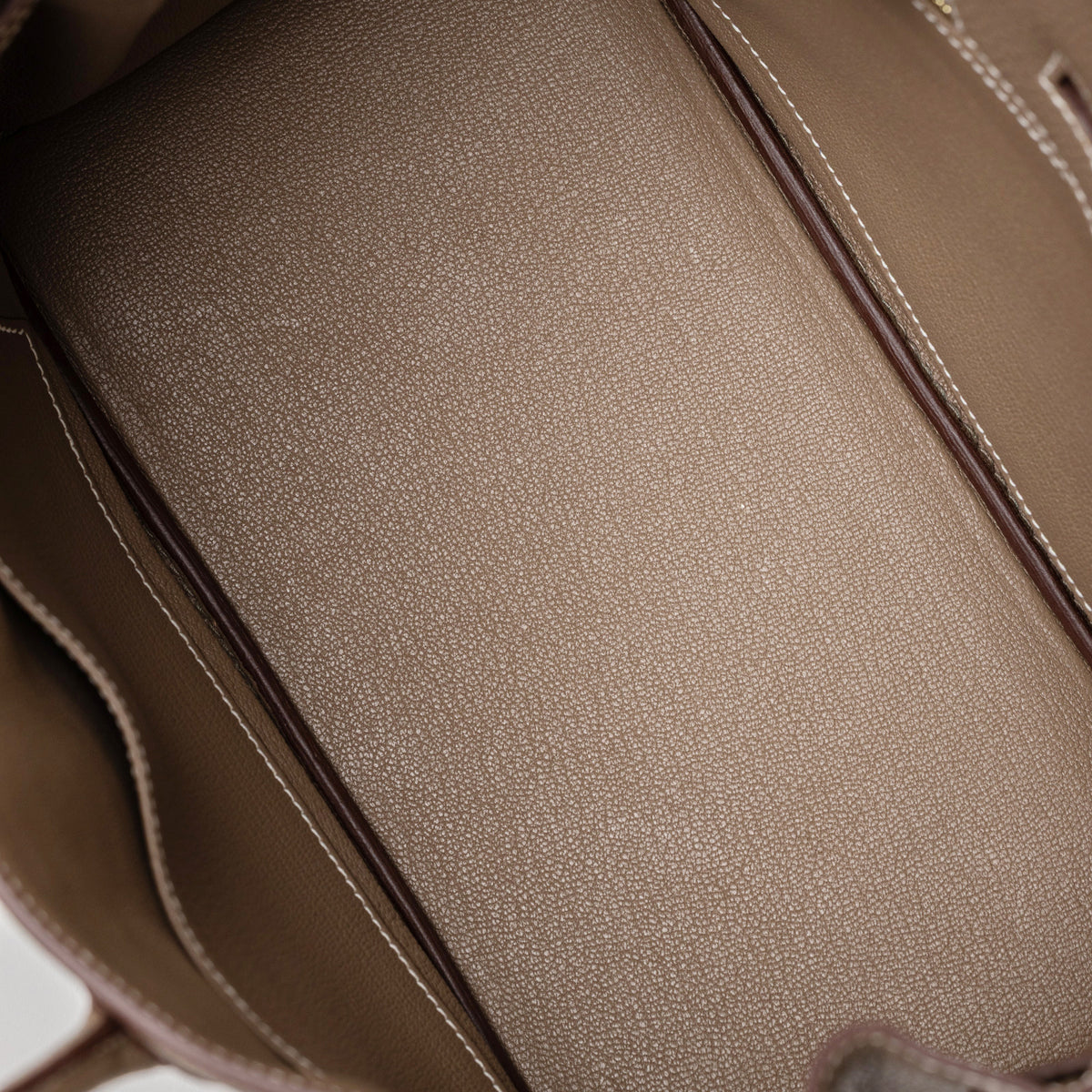 Hermès Birkin 25 Etoupe Togo Gold Hardware interior leather close-up