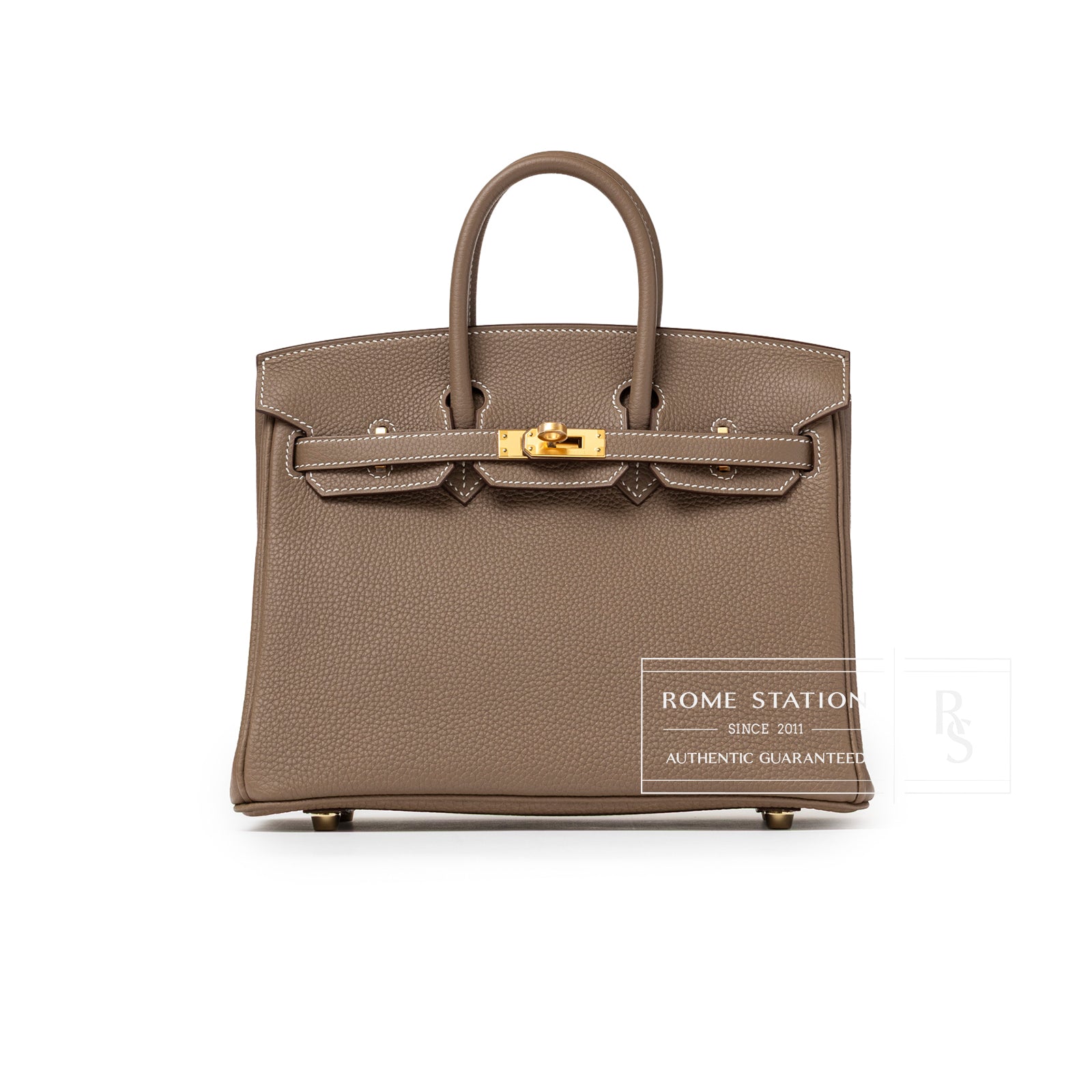 Front view of Hermès Birkin 25 Etoupe Togo Gold Hardware in taupe textured leather with gold clasp