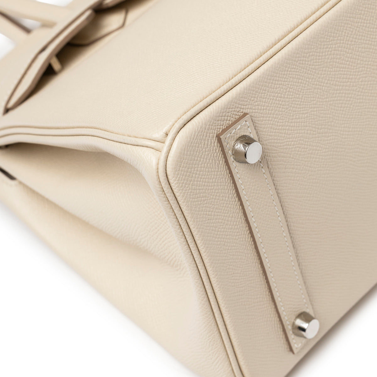 Hermès Birkin 30 Craie Epsom Palladium Hardware corner close-up with strap and feet